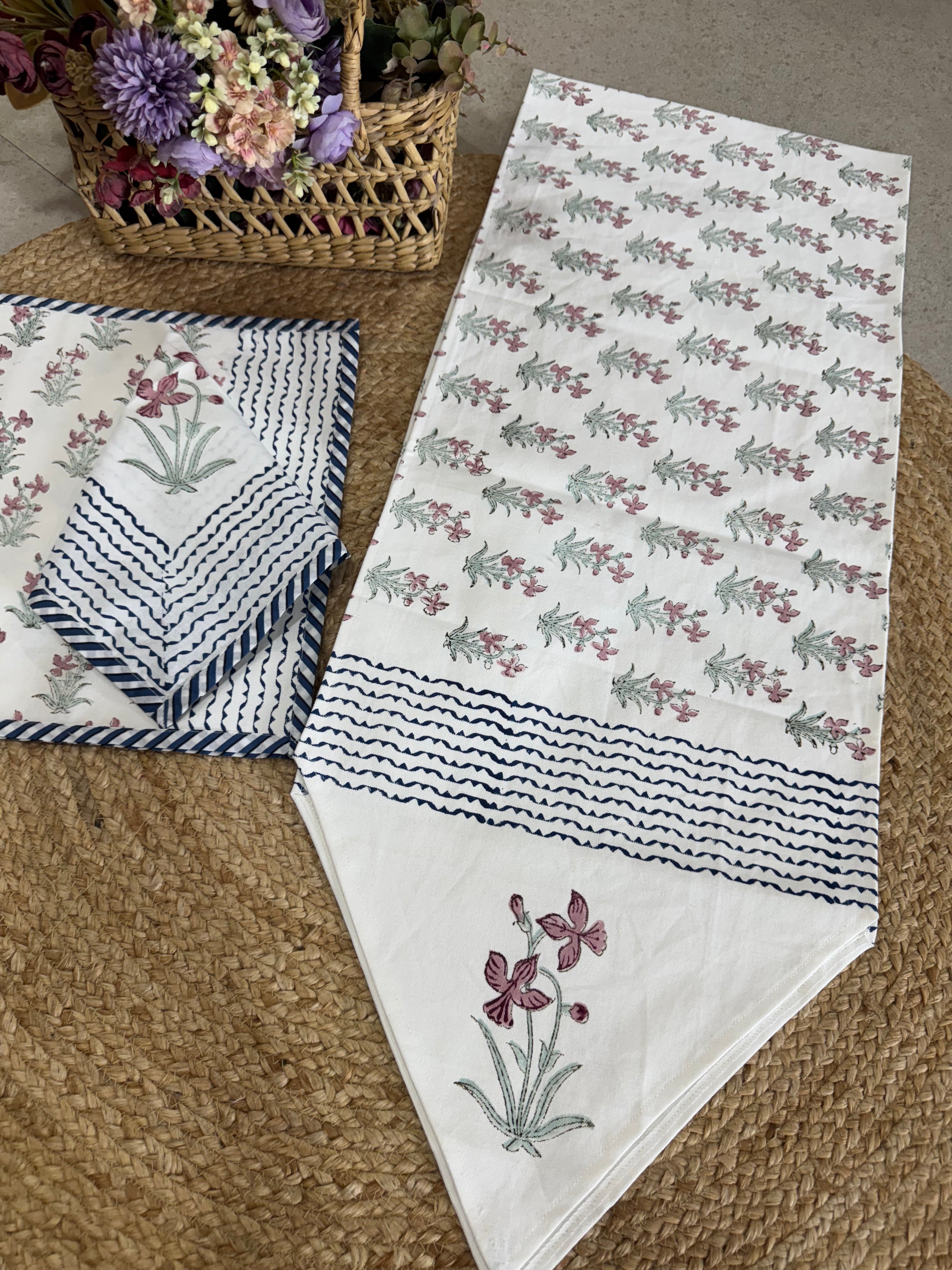 SIX SEATER TABLE RUNNER , SIX MATS AND SIX NAPKIN SET