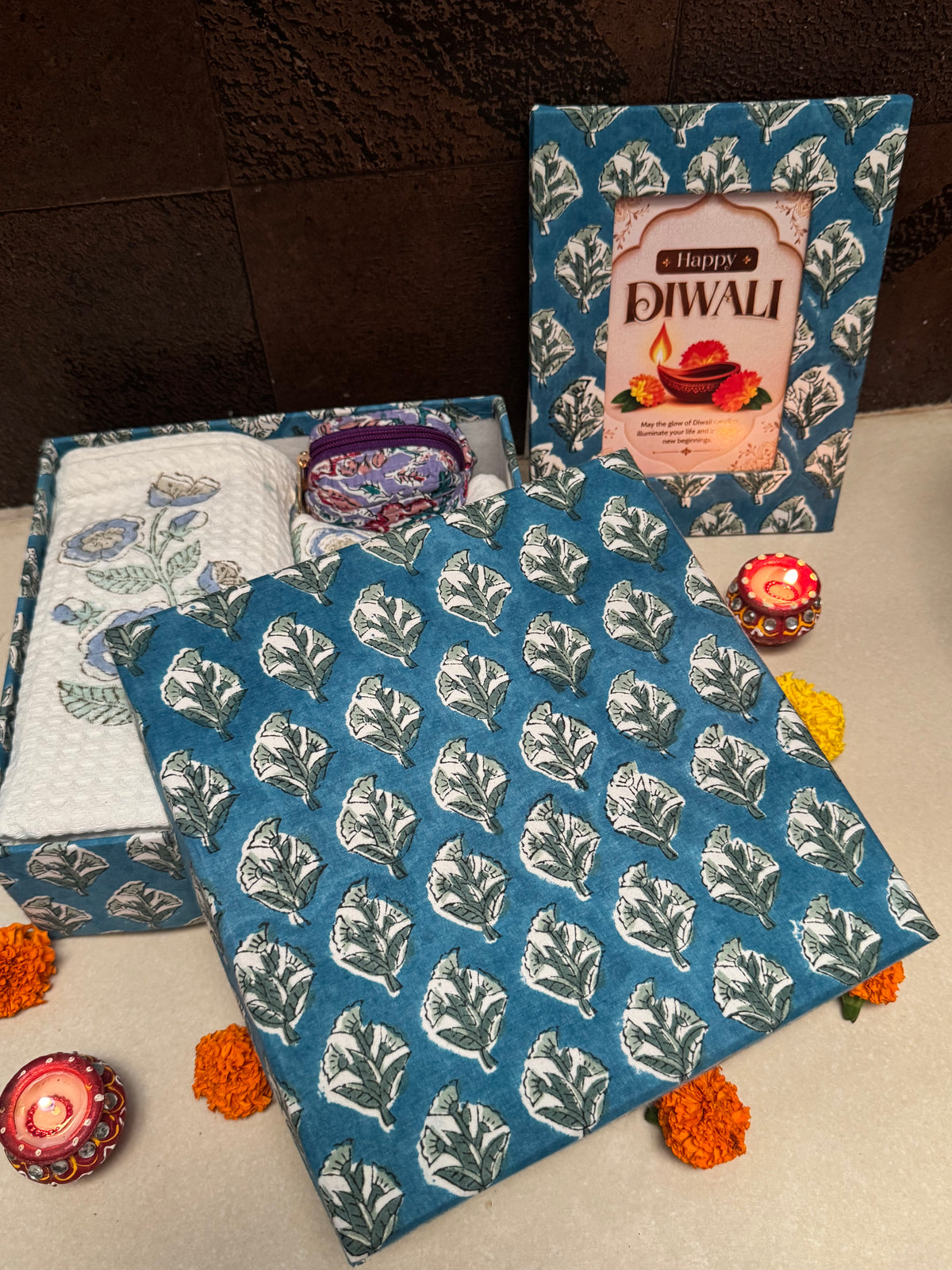 HANDBLOCK PRINTED GIFT BOX - BATH LINEN