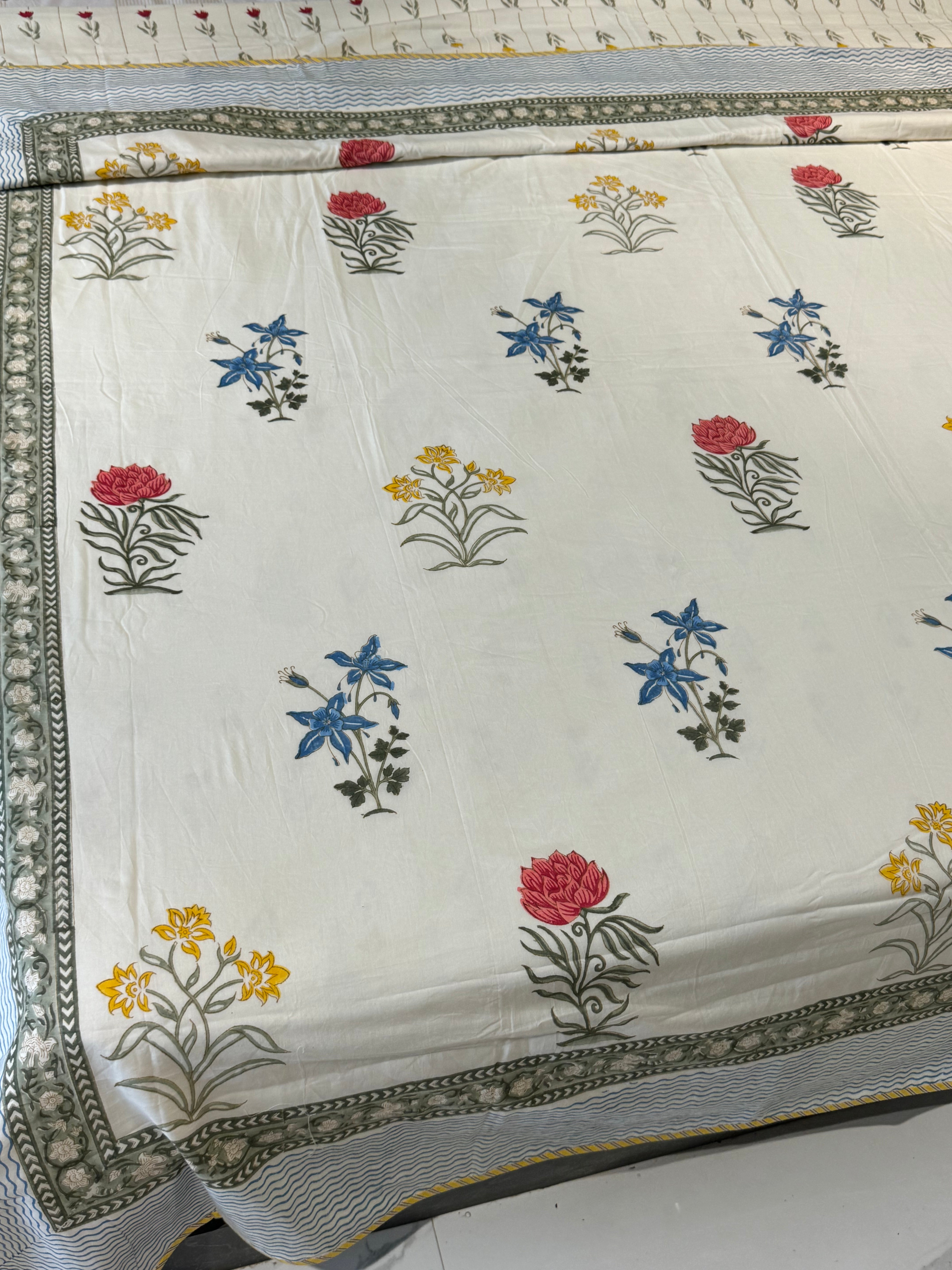 MULTI COLOR CRÈME BASE HANDBLOCK PRINTED REVERSIBLE MULMUL DOHAR