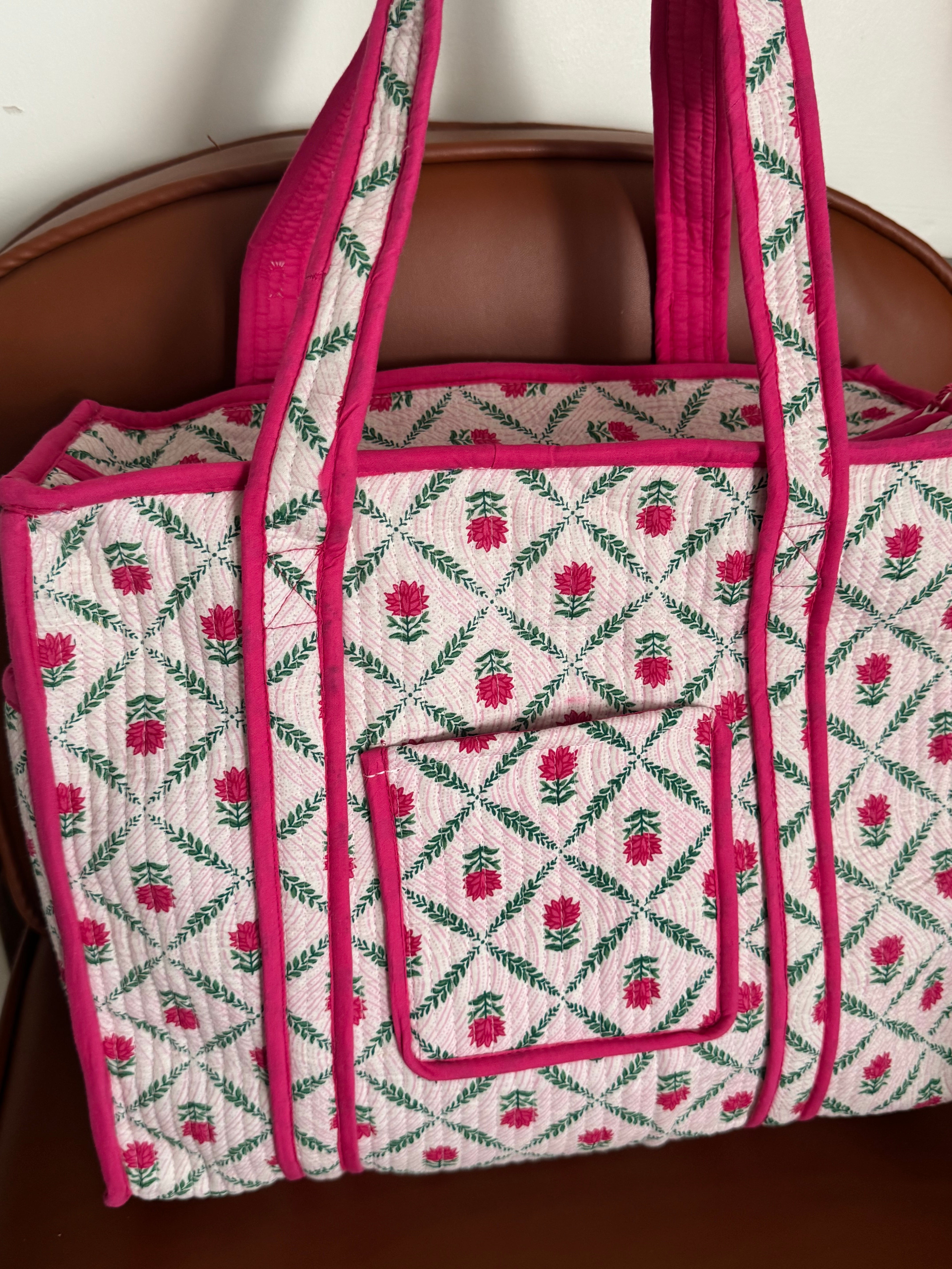 MEDIUM TOTE BAG WITH THREE POCKETS
