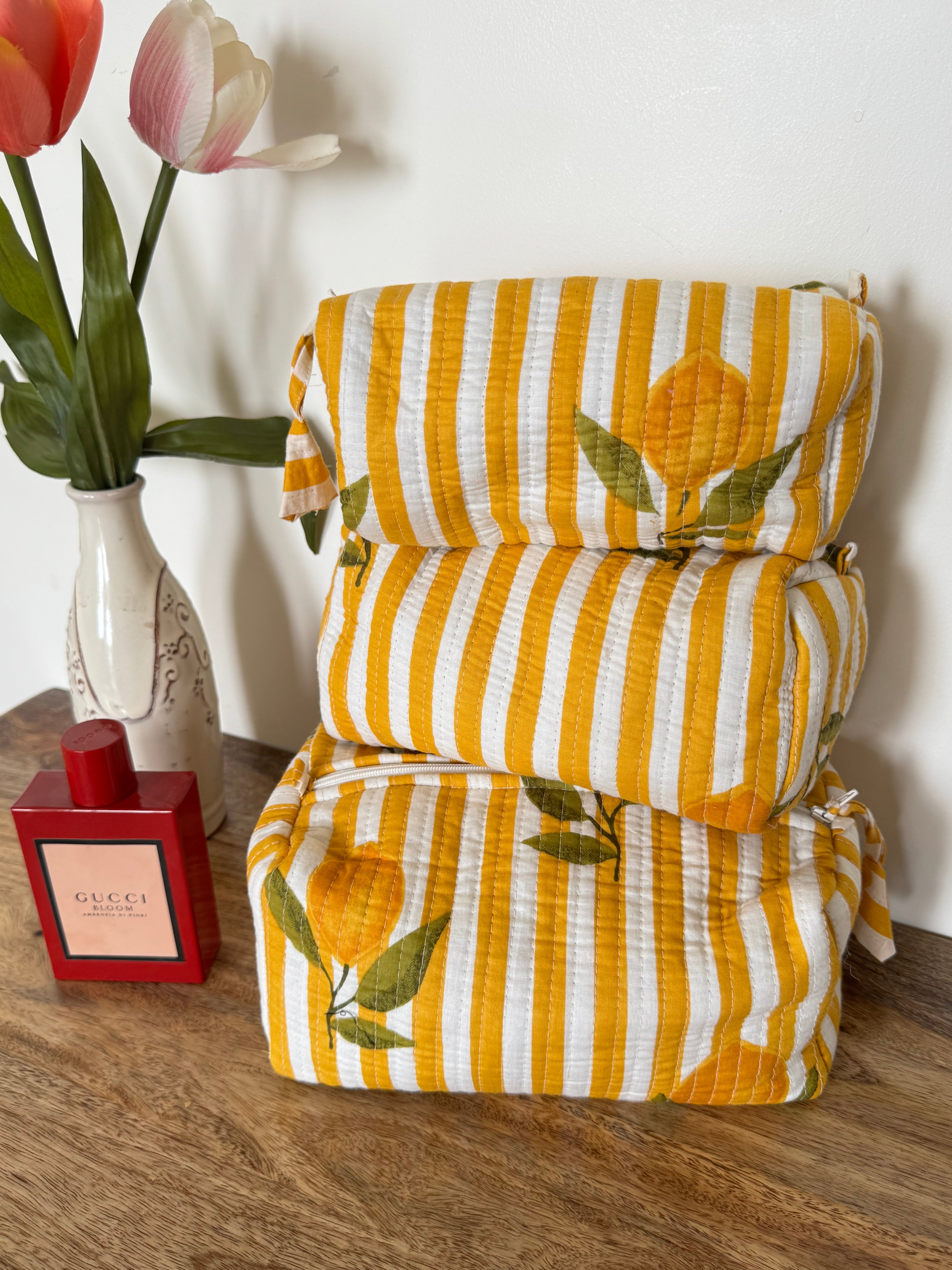 SET OF THREE MULTI PURPOSE TOILETRY BAGS