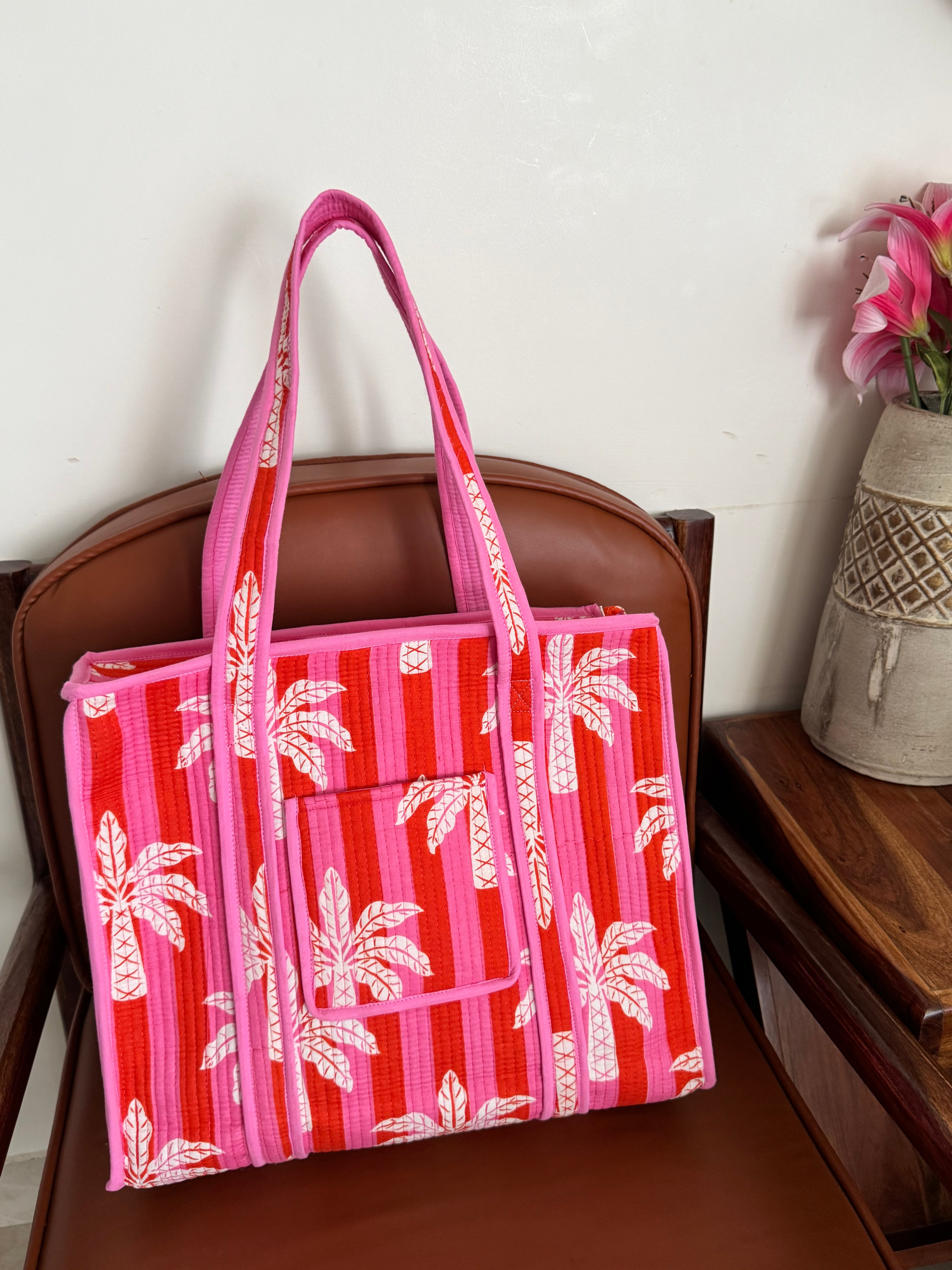 MEDIUM TOTE BAG WITH THREE POCKETS