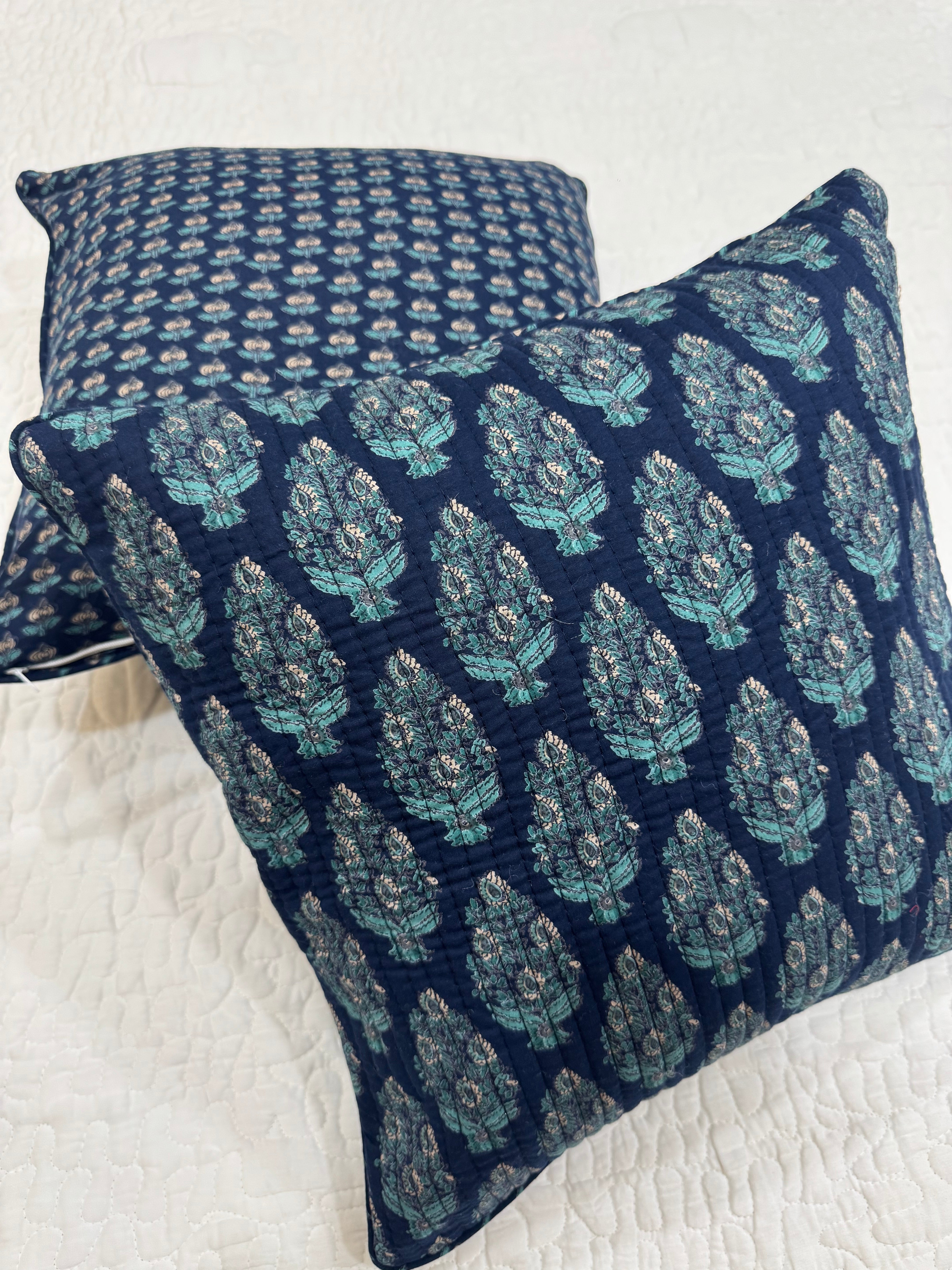 KANAK - SINGLE PIECE QUILTED 16 BY 16 INCHES CUSHION COVER