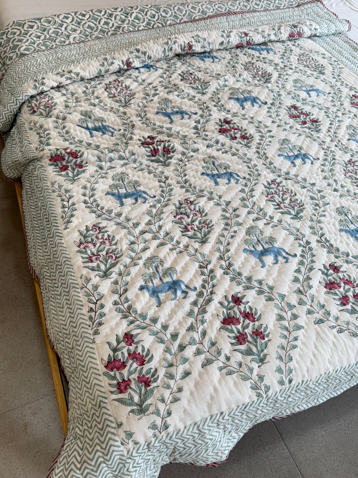 HAND BLOCK PRINTED SINGLE QUILT