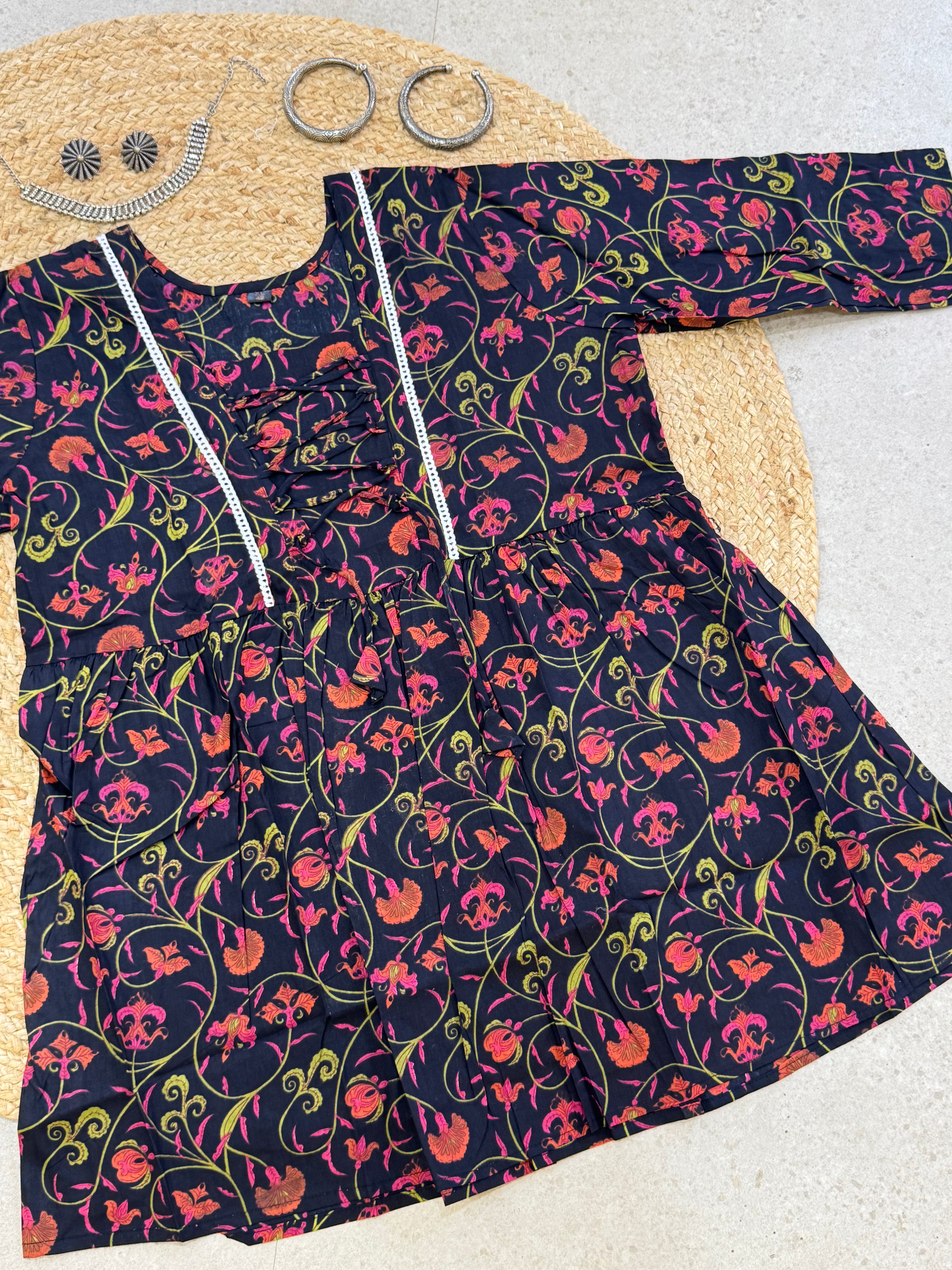 SHORT LENGTH COTTON KURTA WITH DORI