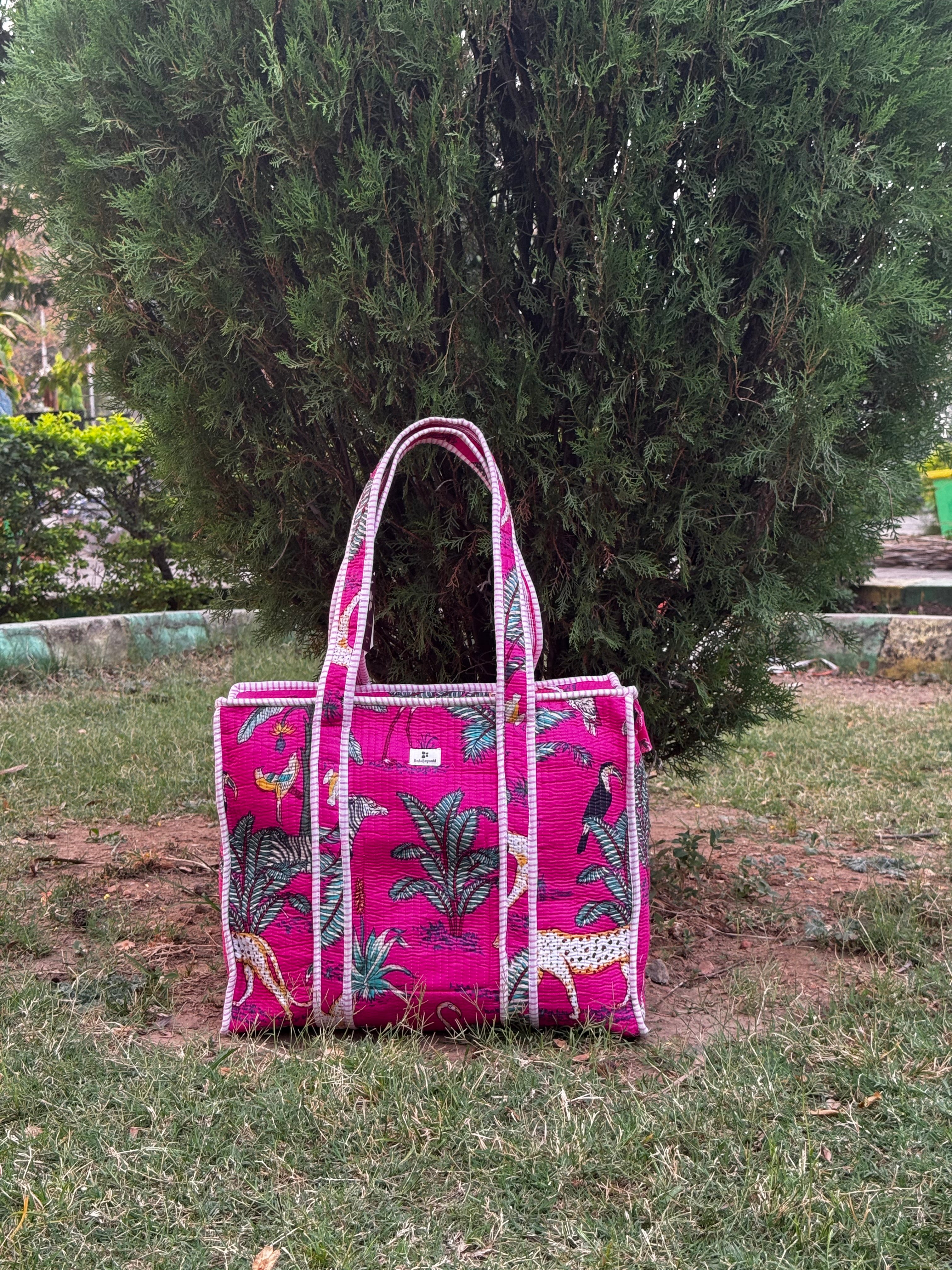 HAND BLOCK PRINTED TOTE BAG WITH ZIP