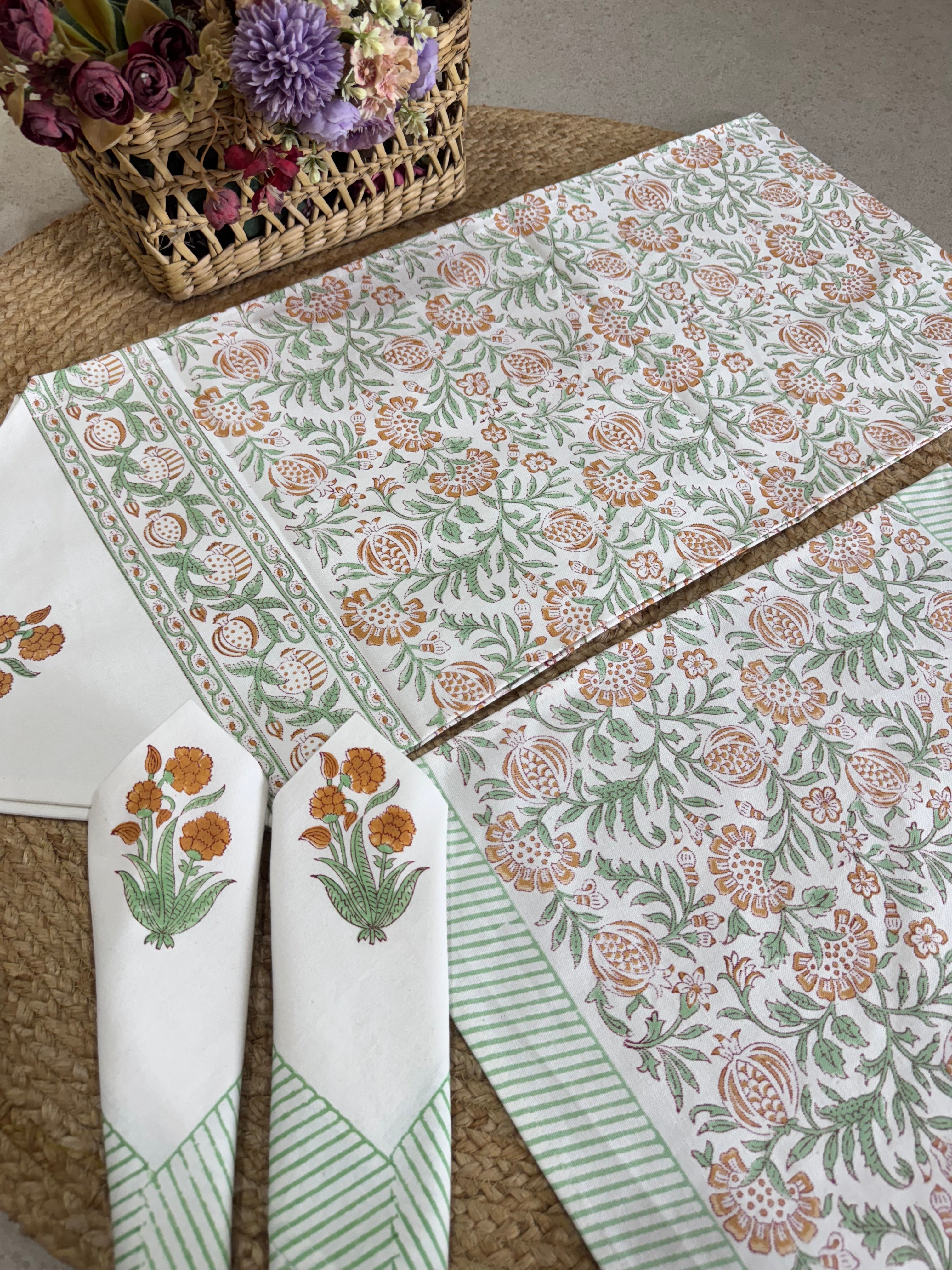 SIX SEATER TABLE RUNNER , SIX MATS AND SIX NAPKIN SET