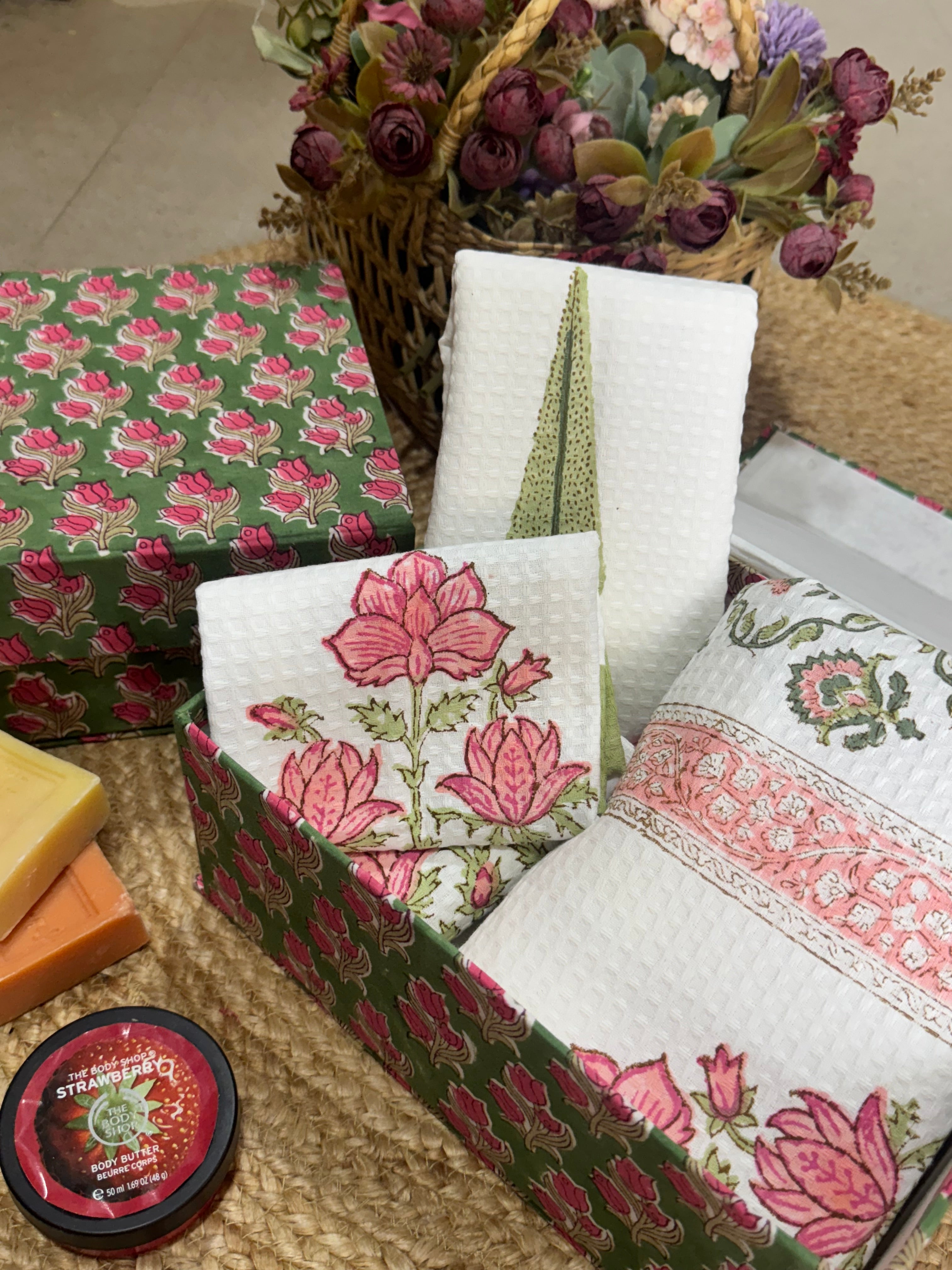 HANDBLOCK PRINTED GIFT BOX - BATH LINEN