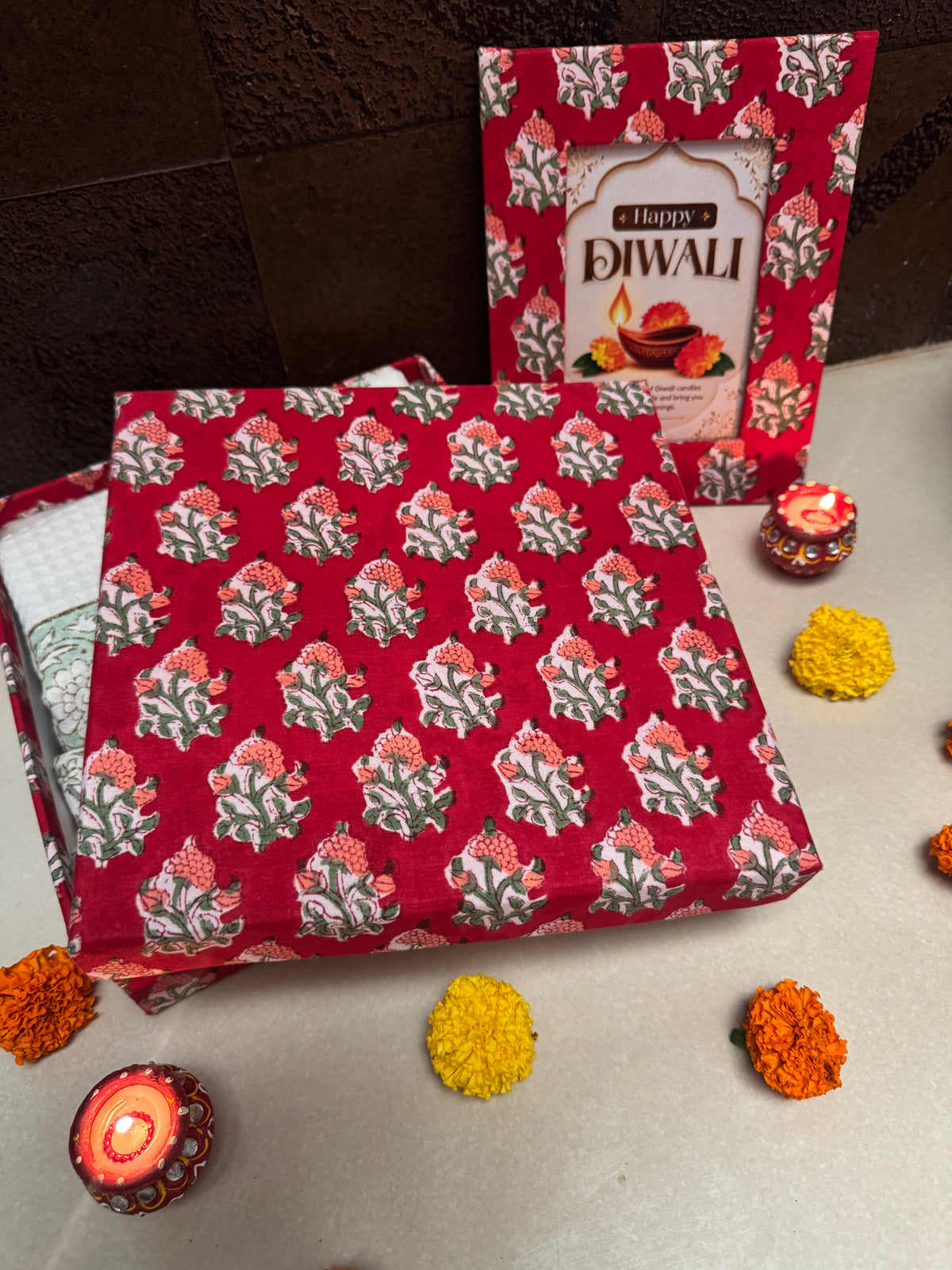 HANDBLOCK PRINTED GIFT BOX - BATH LINEN