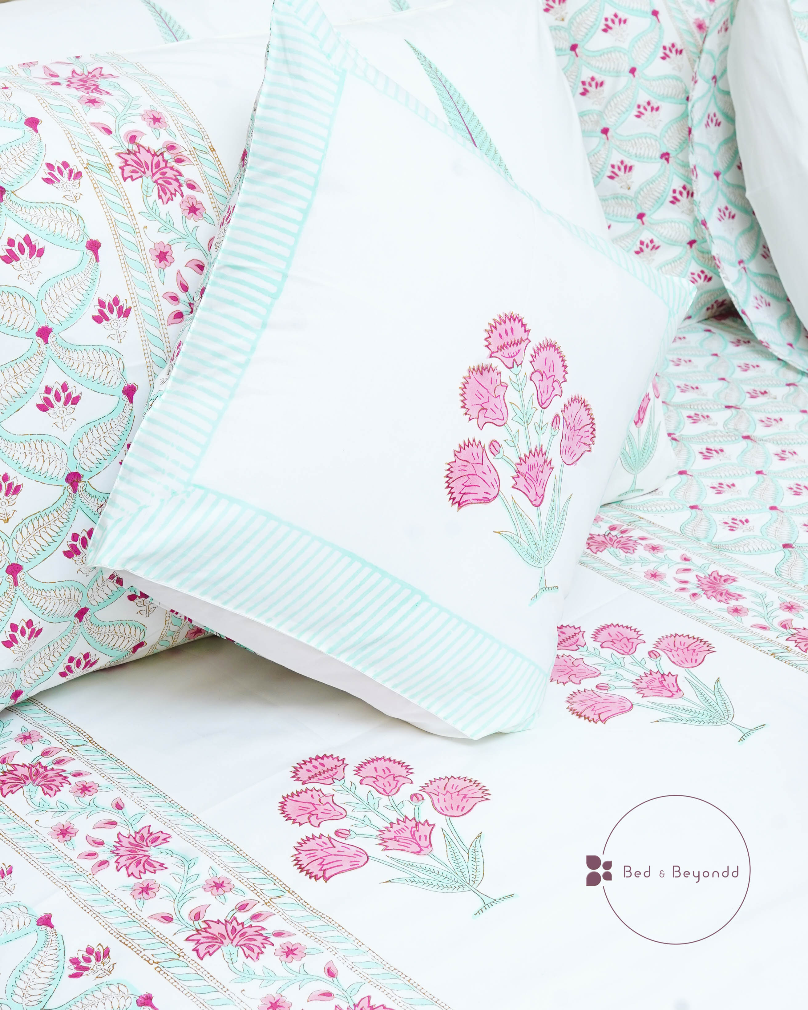 ARANYA HANDBLOCK PRINTED BEDSHEET WITH TWO REVERSIBLE PILLOW COVERS