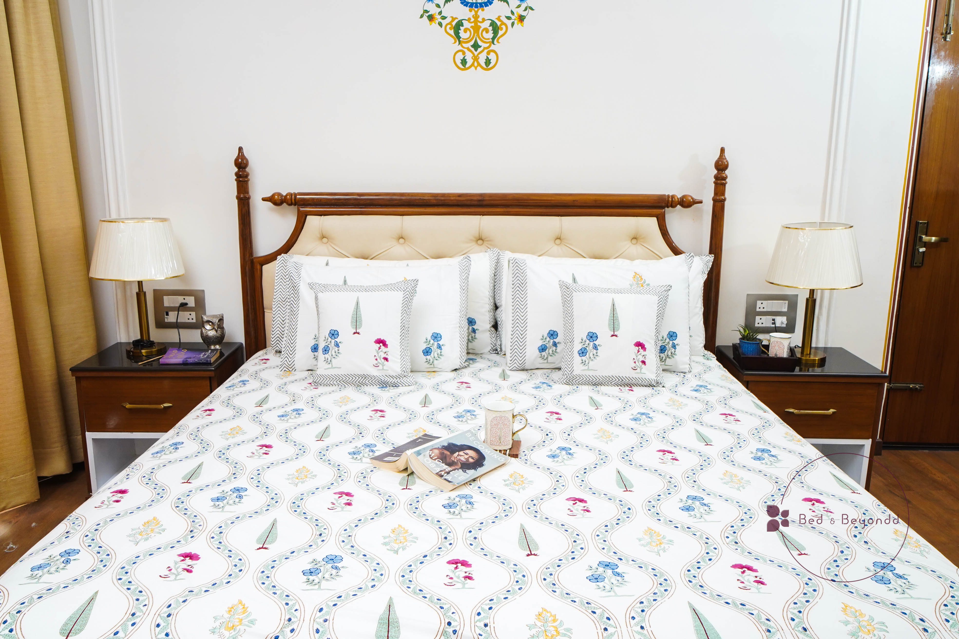 MALIKA HANDBLOCK PRINTED BEDSHEET WITH TWO REVERSIBLE PILLOW COVERS