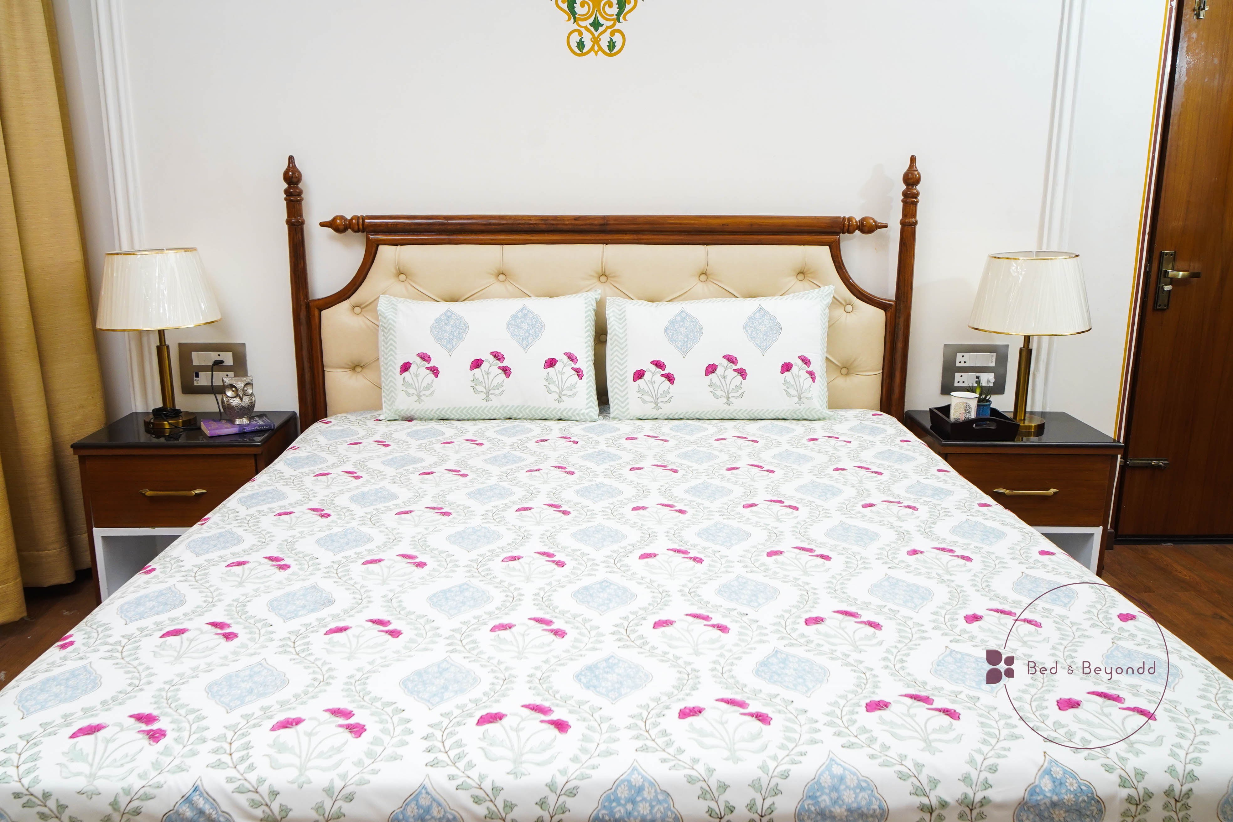 ANJANA HAND BLOCK PRINTED BEDSHEET WITH TWO REVERSIBLE PILLOW COVERS