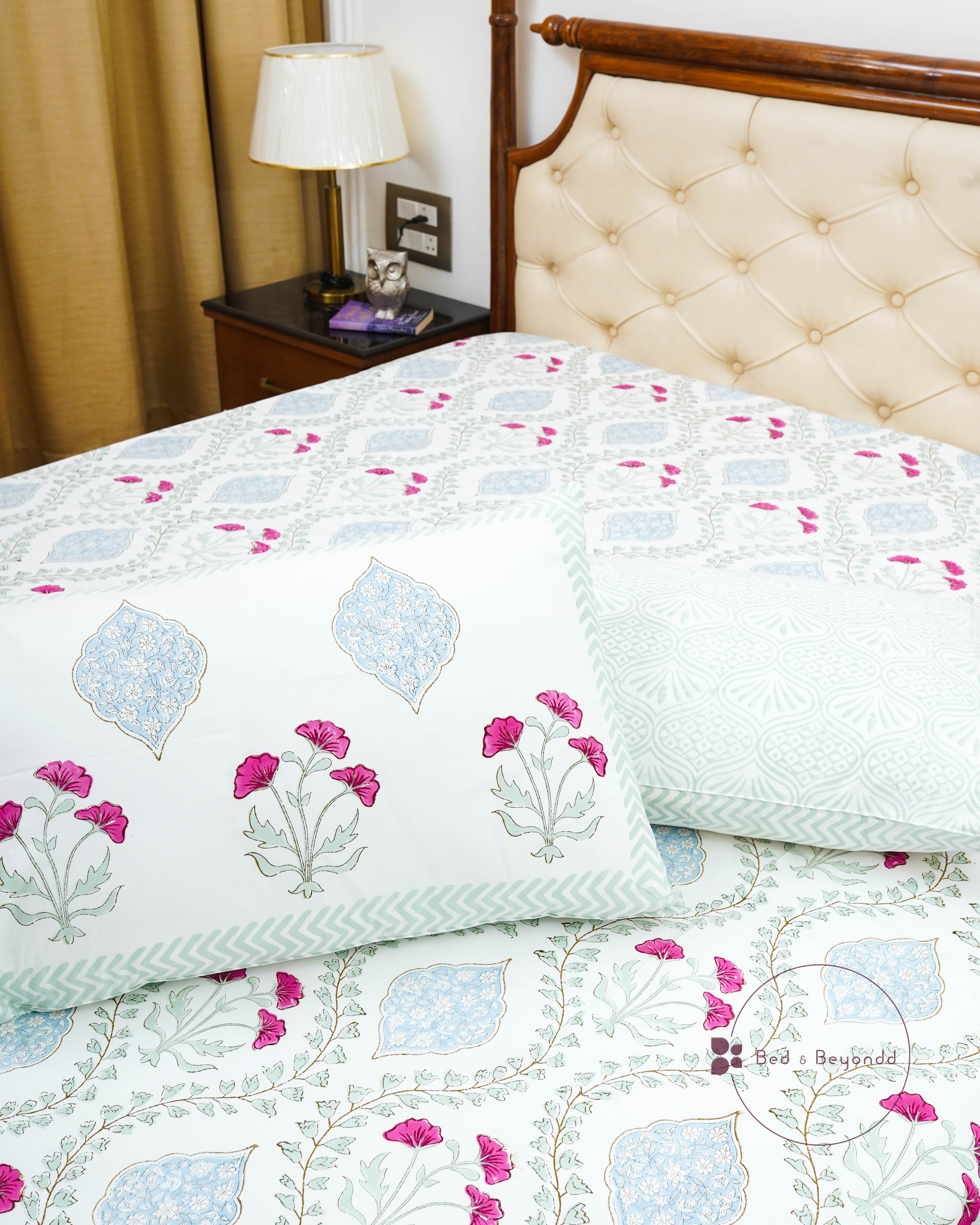 ANJANA HAND BLOCK PRINTED BEDSHEET WITH TWO REVERSIBLE PILLOW COVERS