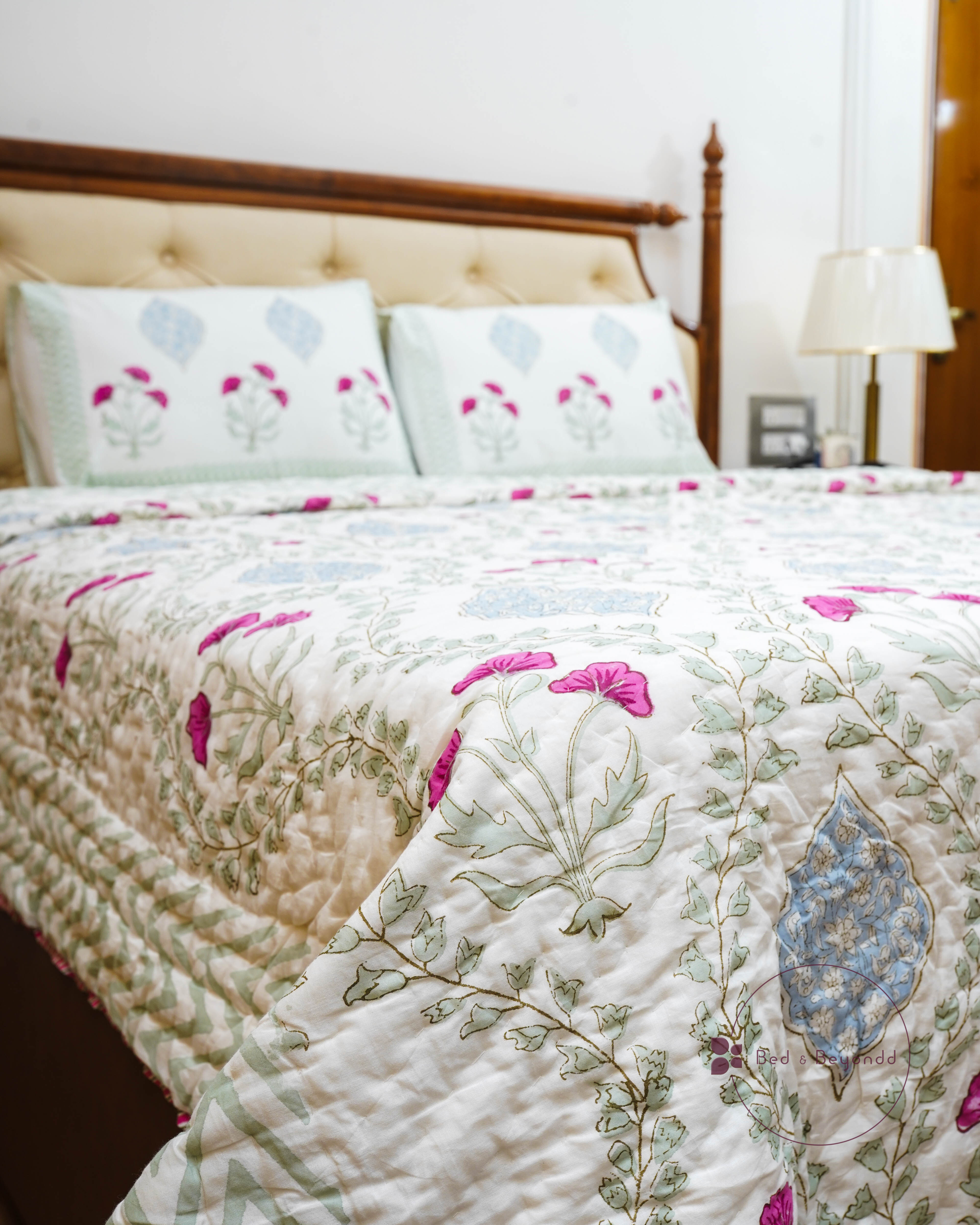 ANJANA HANDBLOCK PRINTED REVERSIBLE MULMUL QUILT
