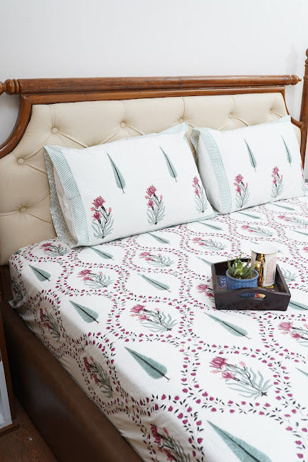AFZAL HANDBLOCK PRINTED BEDSHEET WITH TWO REVERSIBLE PILLOW COVERS