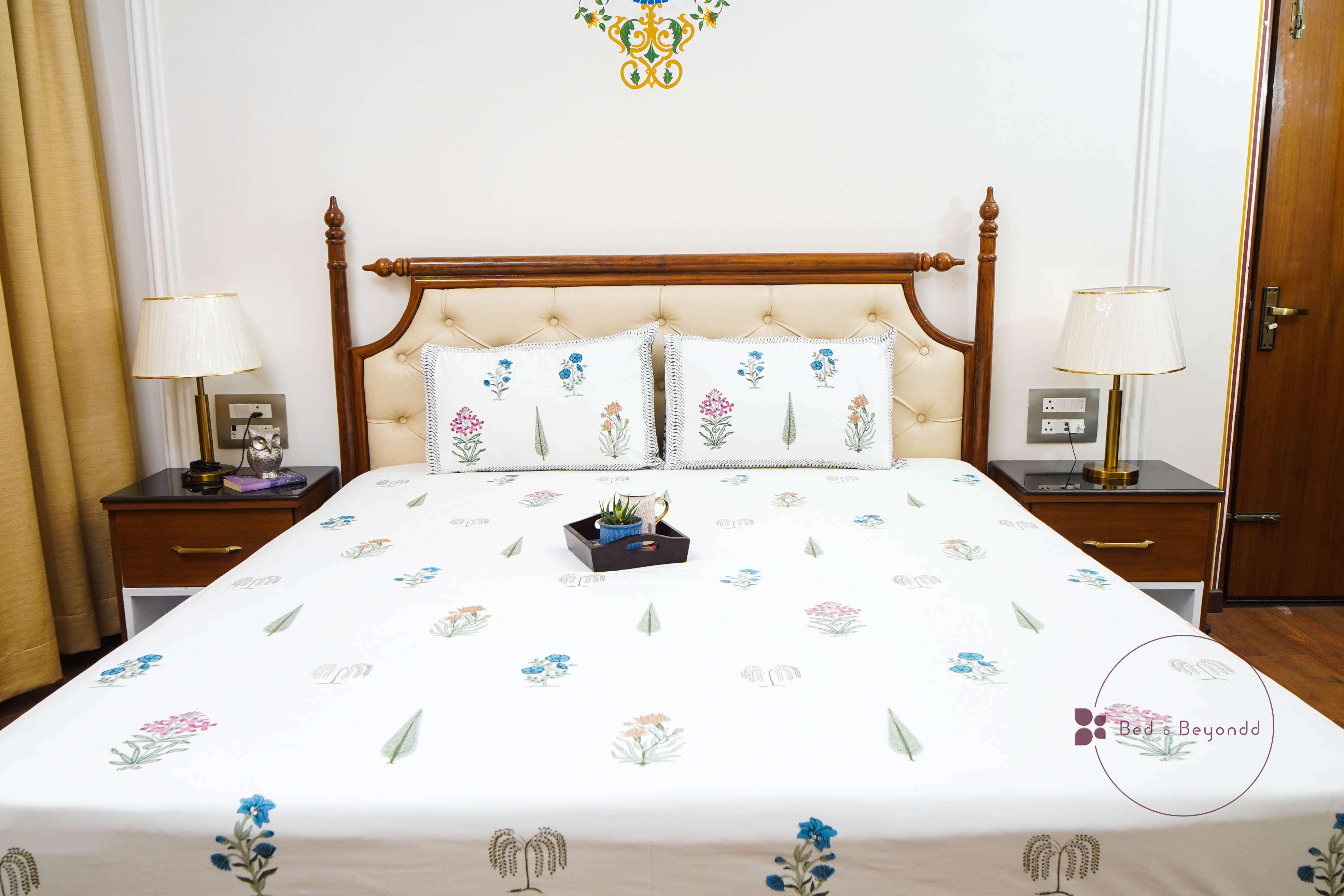 CHEVRON HANDBLOCK PRINTED BEDSHEET WITH TWO REVERSIBLE PILLOW COVERS