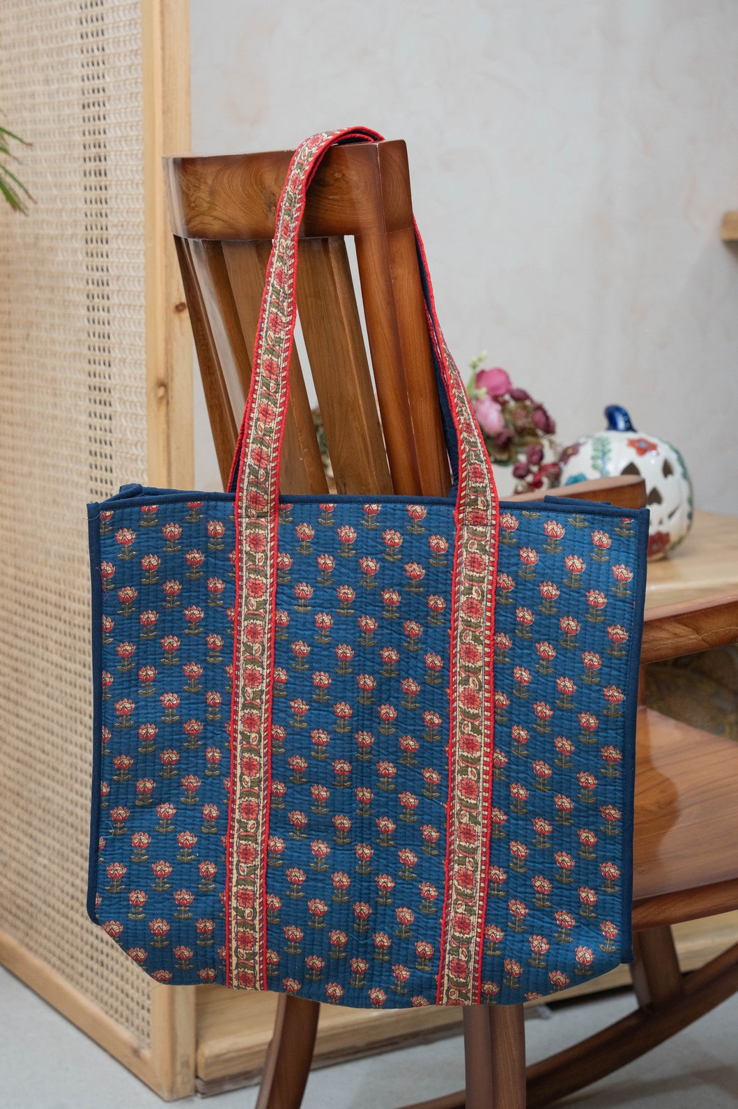 TOTE BAG WITHOUT ZIP/BUTTON