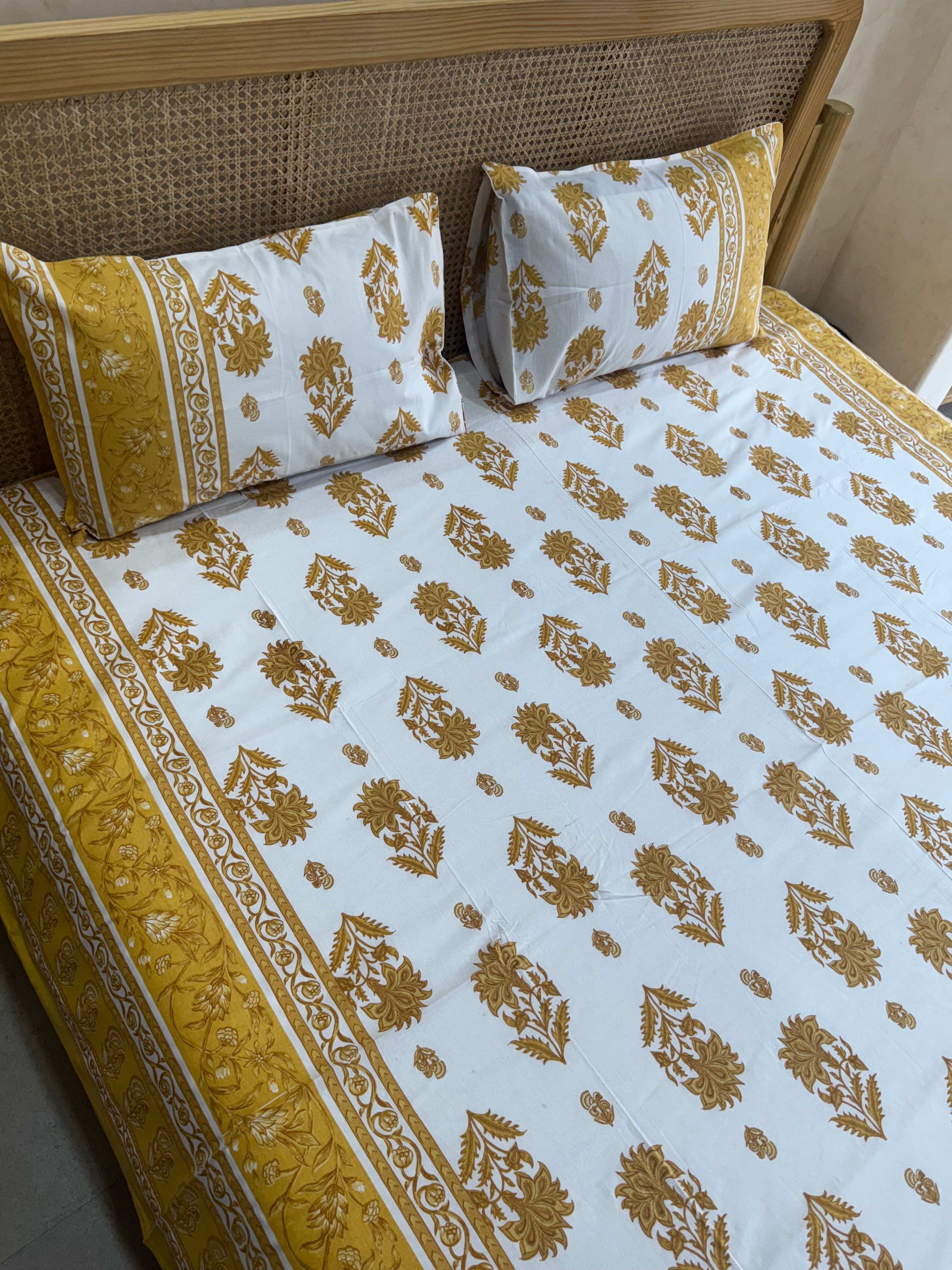 RIWAYAAT BEDSHEET WITH TWO REVERSIBLE PILLOW COVERS
