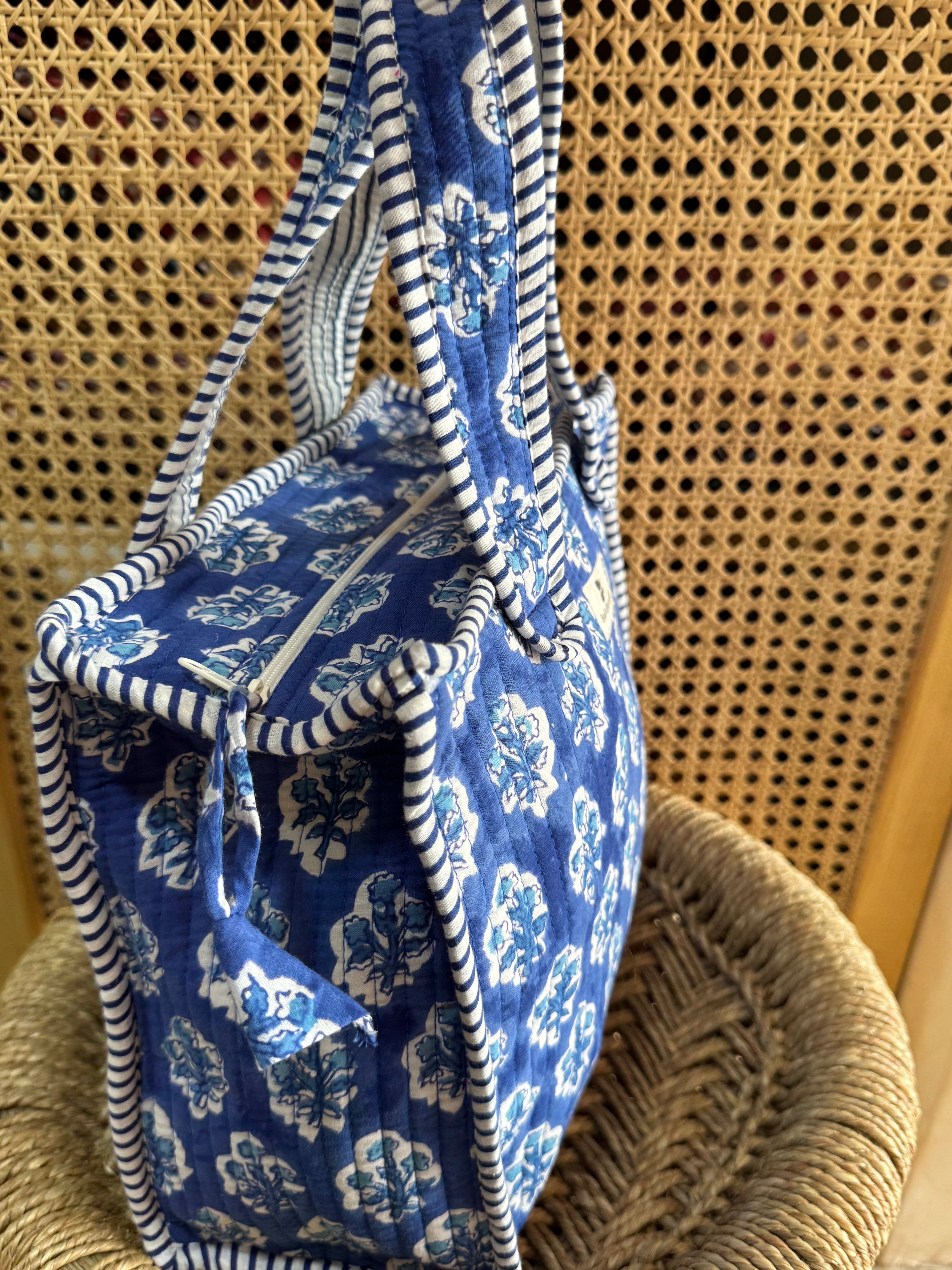 MINI TOTE BAG WITH ZIP