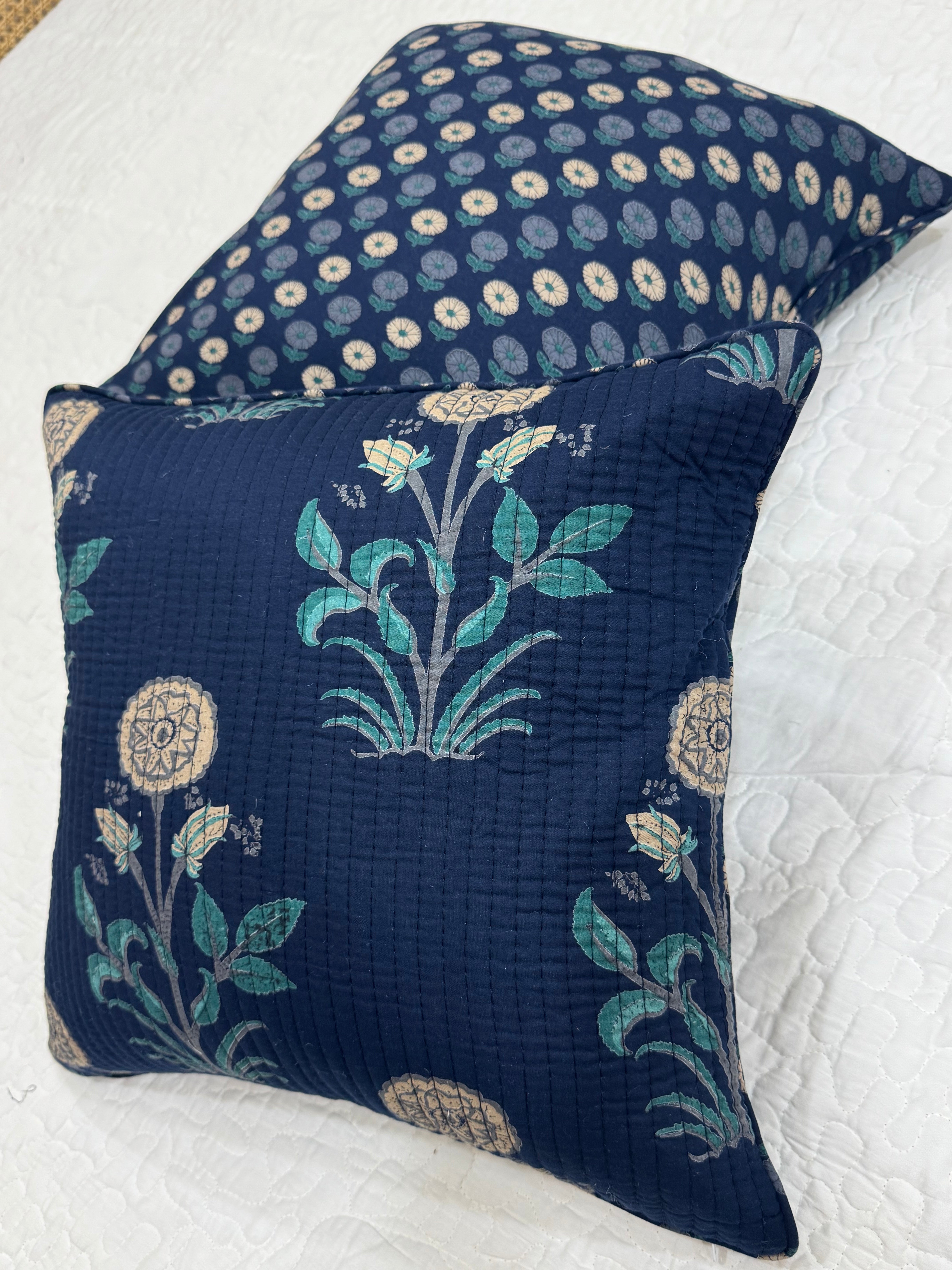 KANAK - SINGLE PIECE QUILTED 16 BY 16 INCHES CUSHION COVER