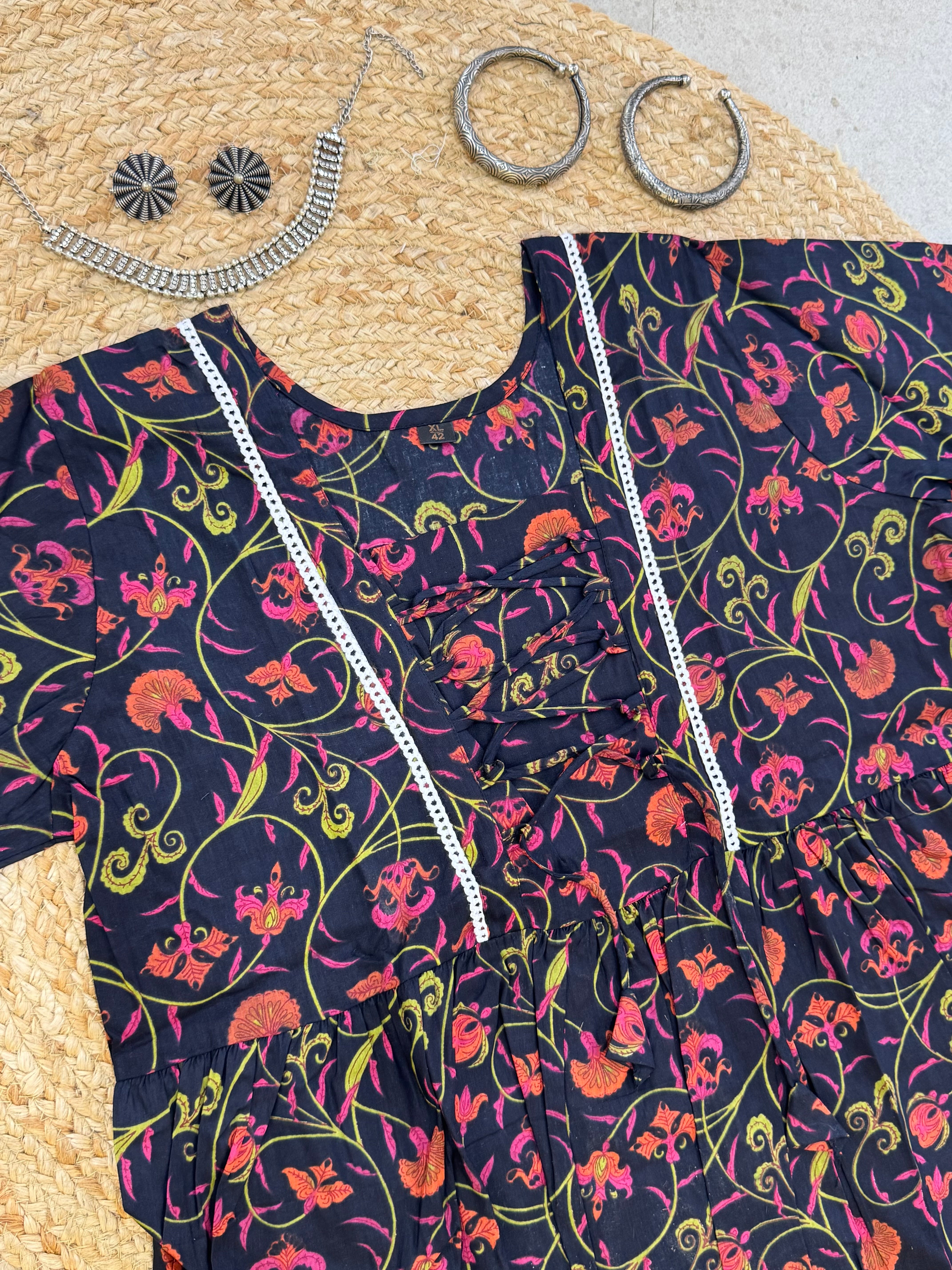 SHORT LENGTH COTTON KURTA WITH DORI