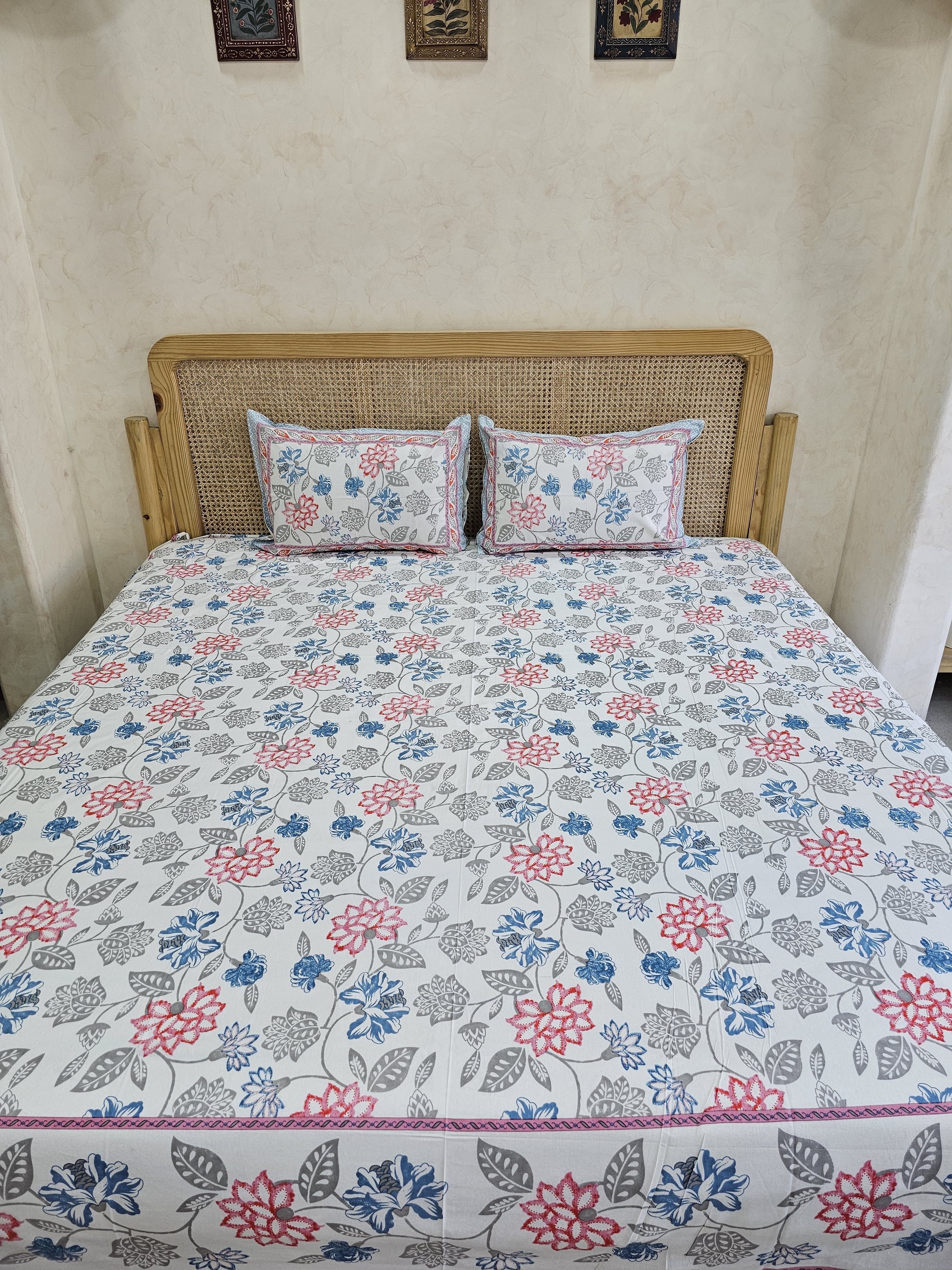 SANSKRITI BEDSHEET WITH TWO REVERSIBLE PILLOW COVERS