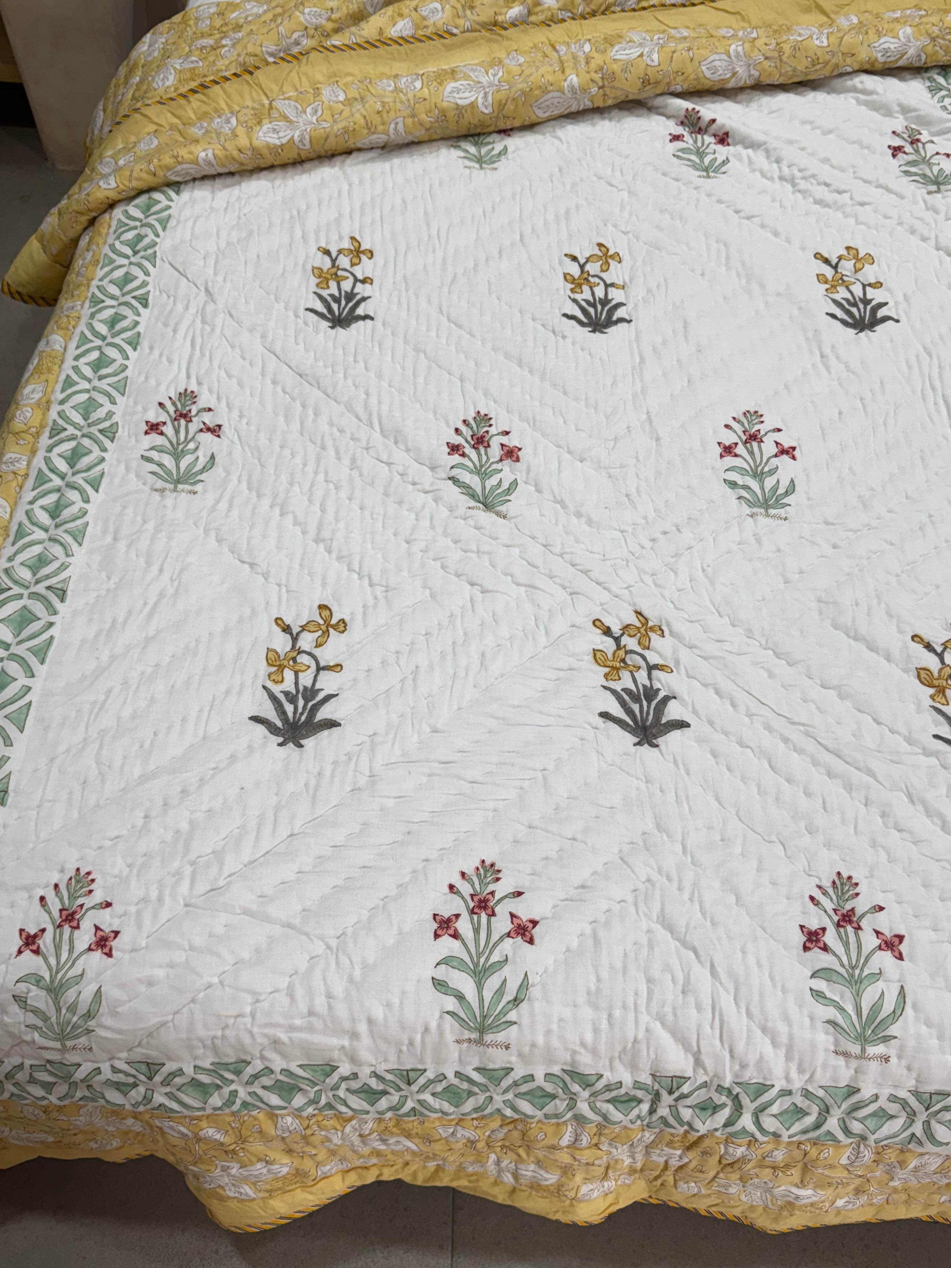 HANDBLOCK PRINTED SINGLE QUILT