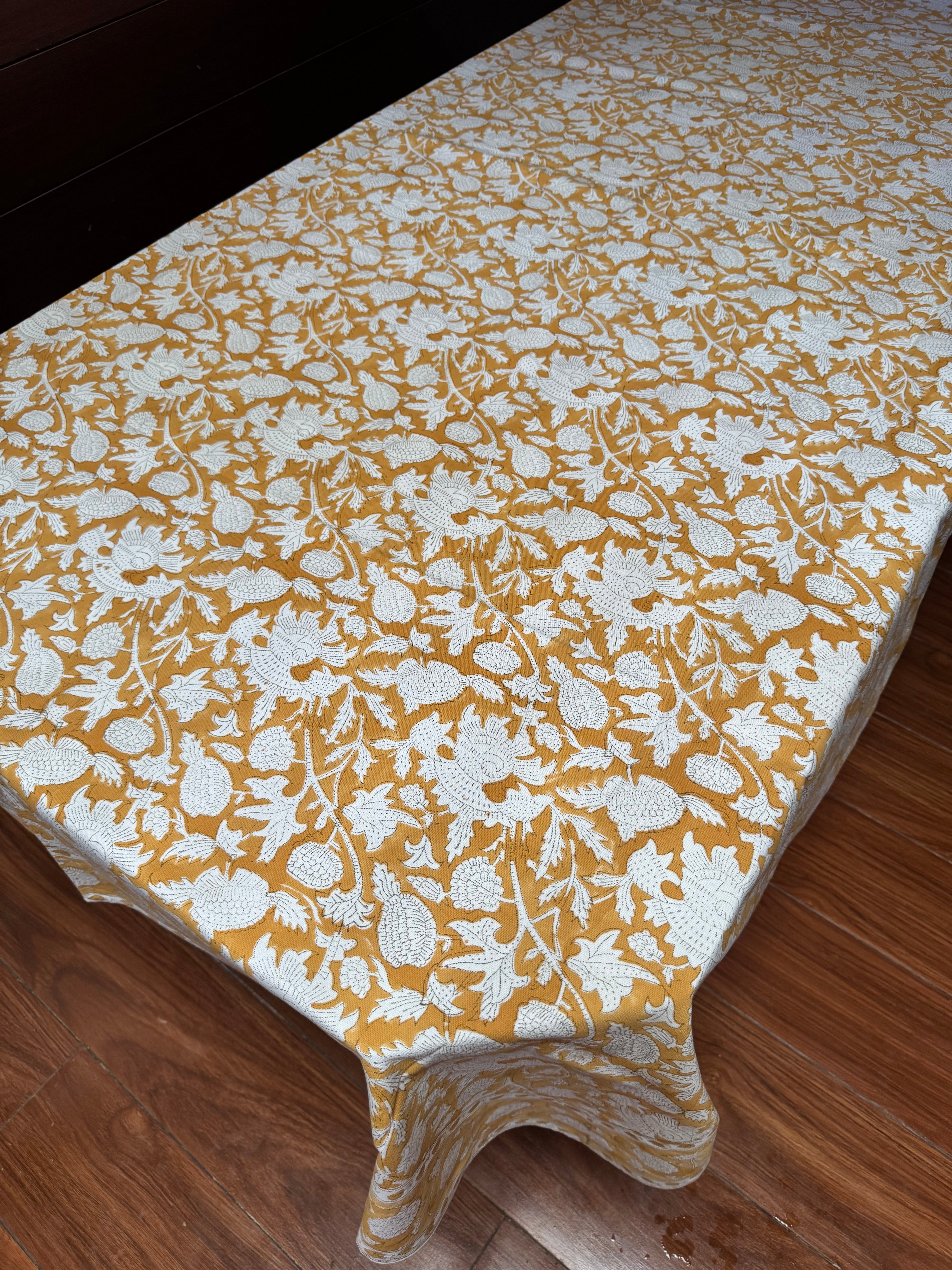 SIX SEATER HANDBLOCK PRINTED TABLECLOTH