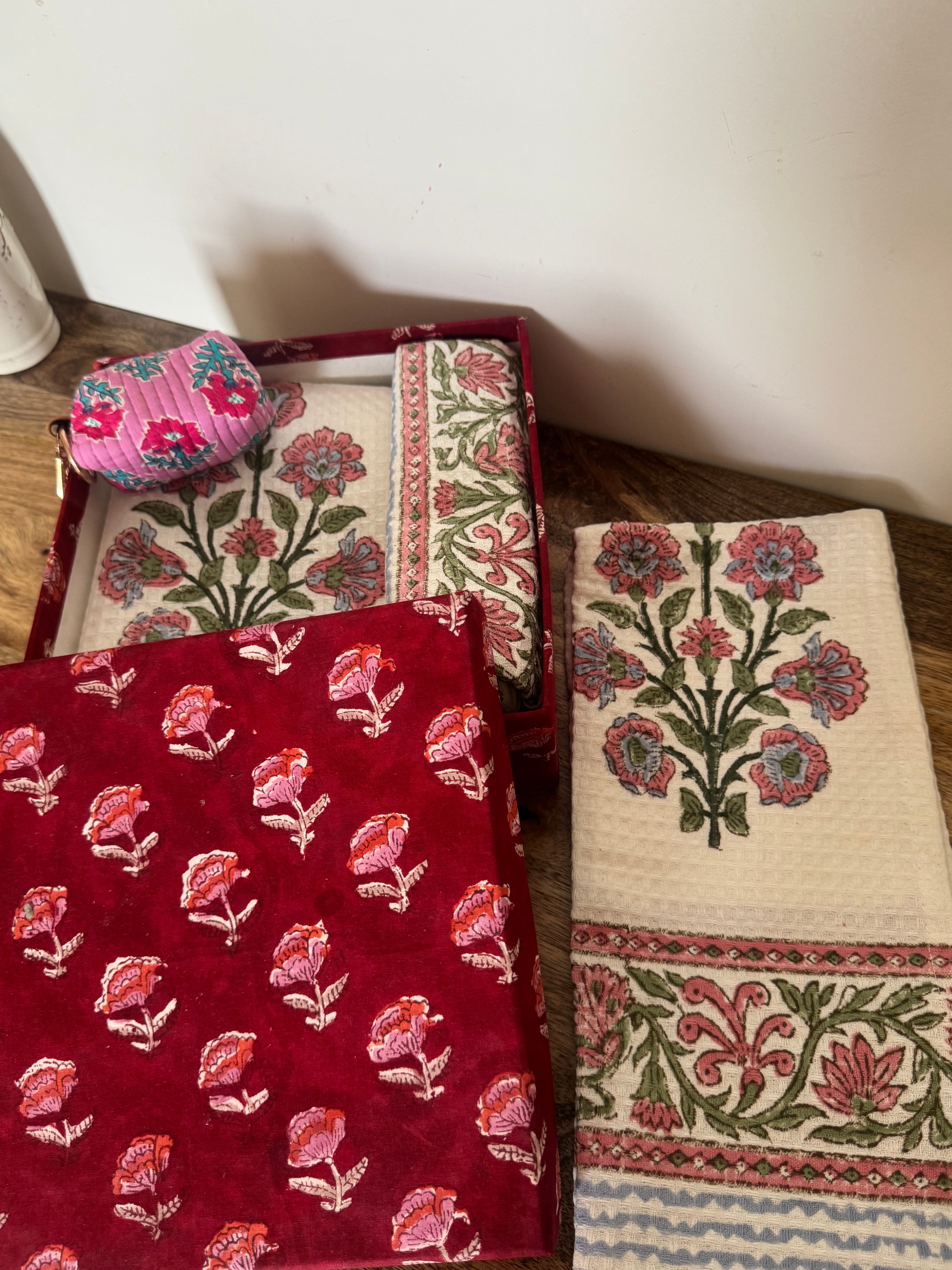 HANDBLOCK PRINTED GIFT BOX - BATH LINEN