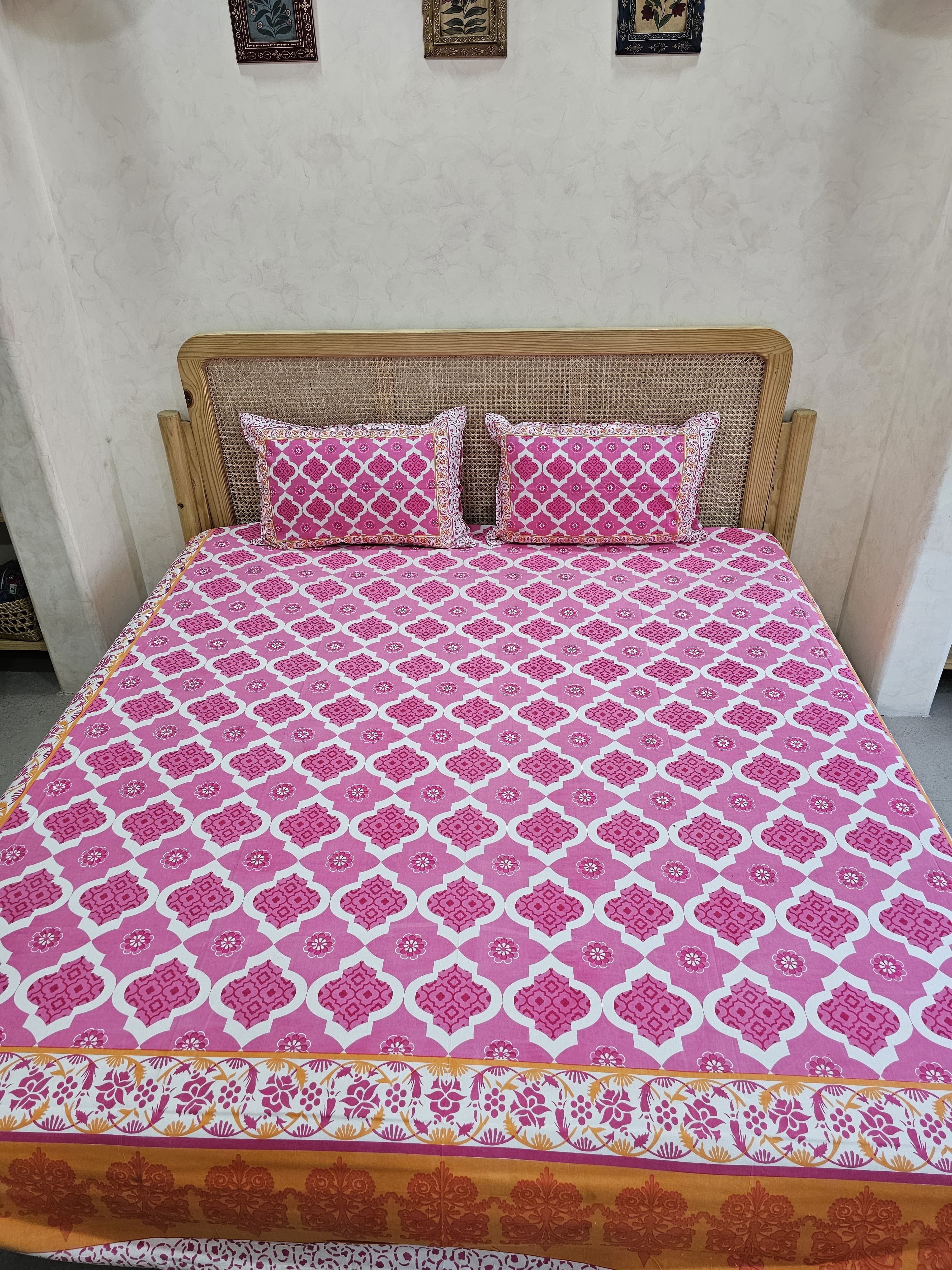 SANSKRITI BEDSHEET WITH TWO REVERSIBLE PILLOW COVERS