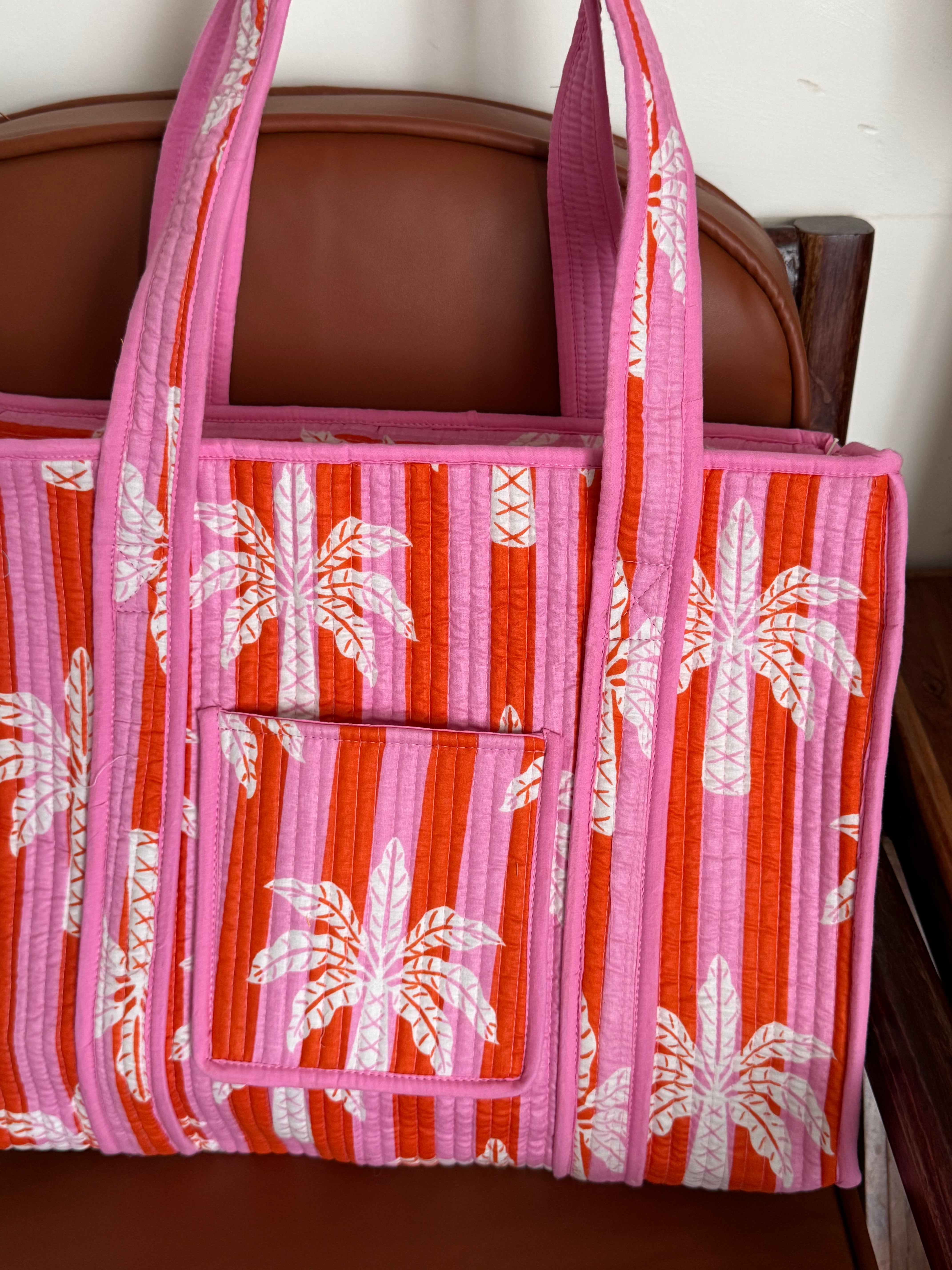 MEDIUM TOTE BAG WITH THREE POCKETS