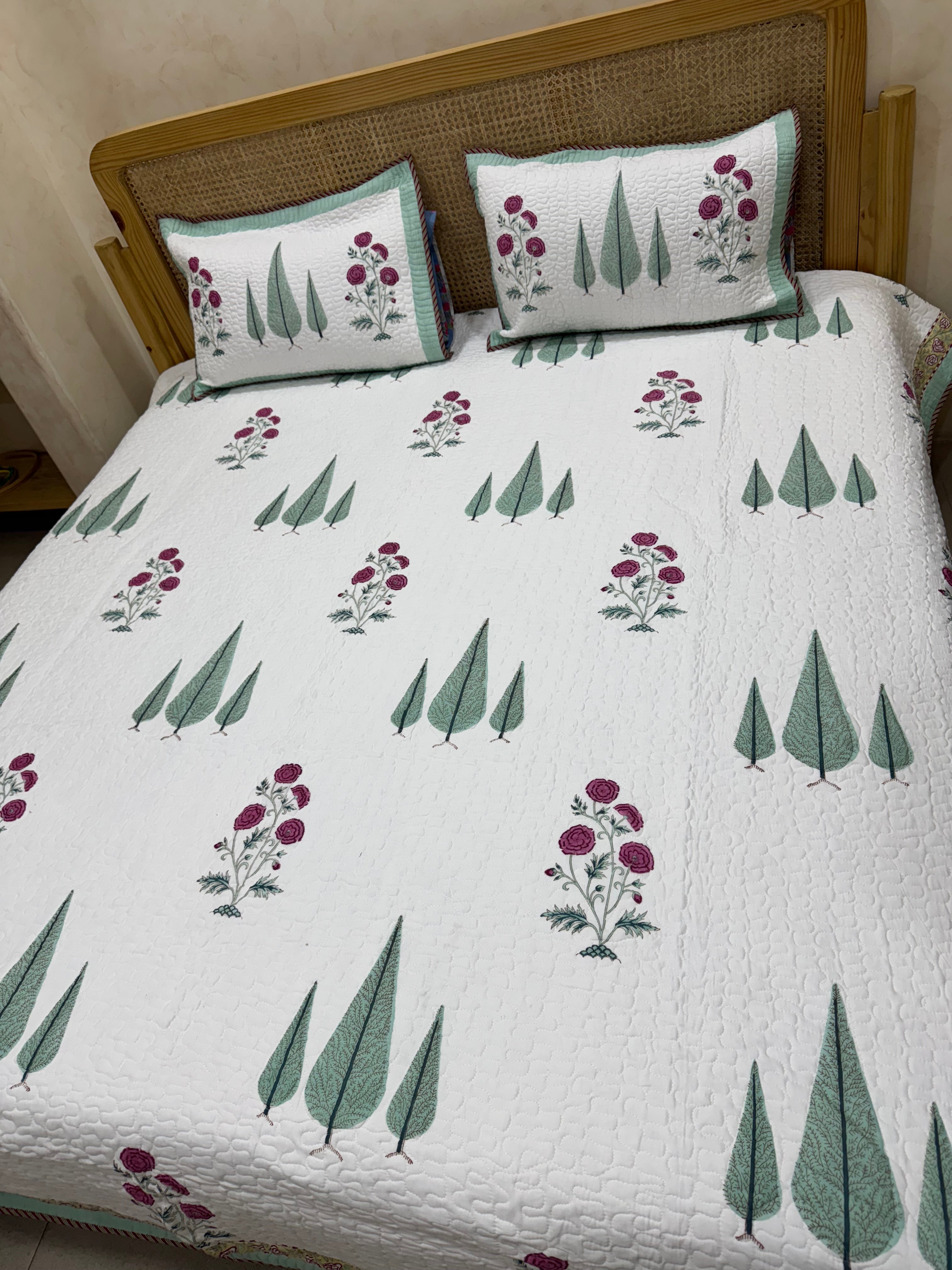 HANDBLOCK PRINTED REVERSIBLE QUILTED BEDCOVER 90*108 inches