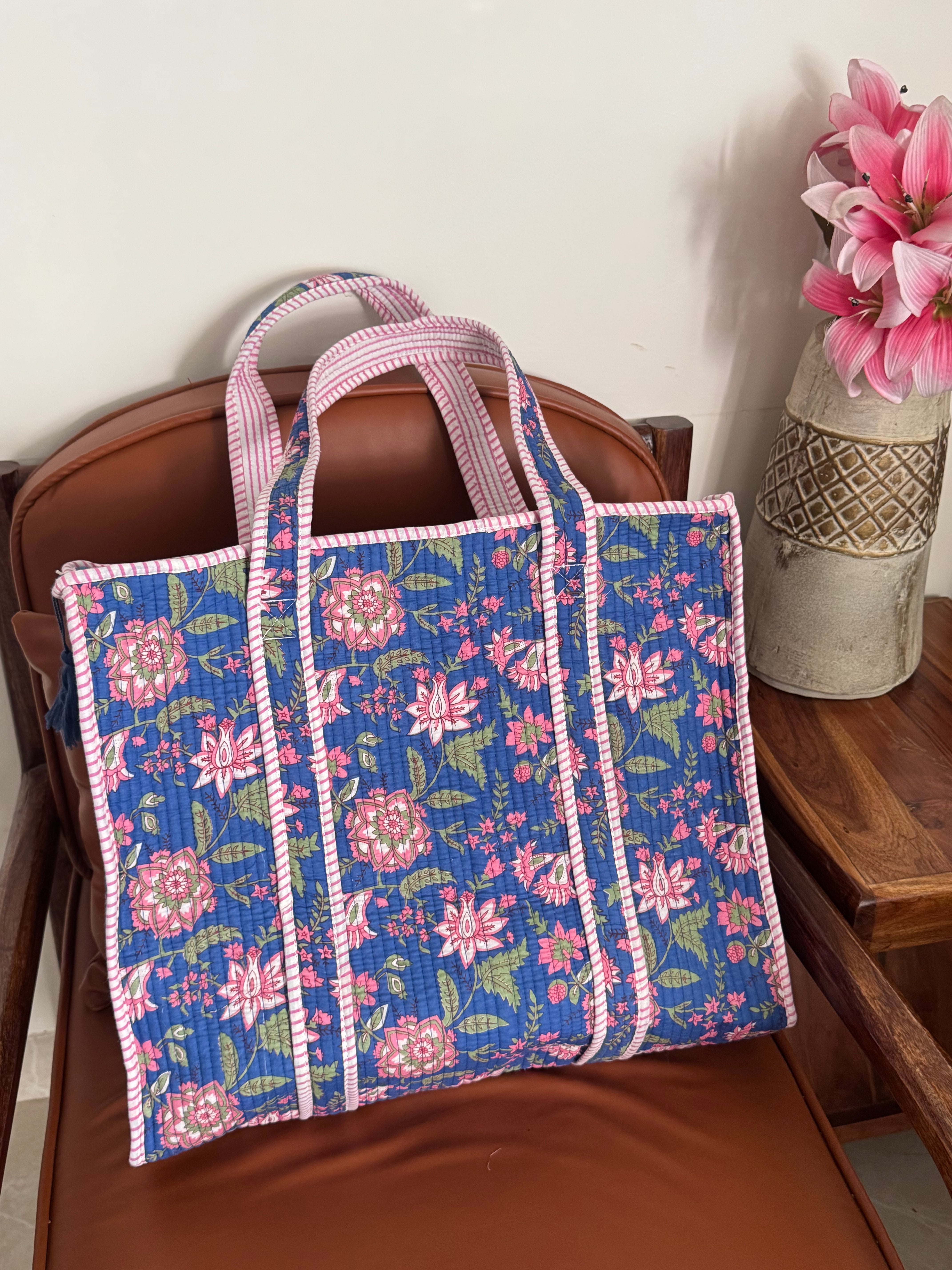 HAND BLOCK PRINTED TOTE BAG WITH ZIP