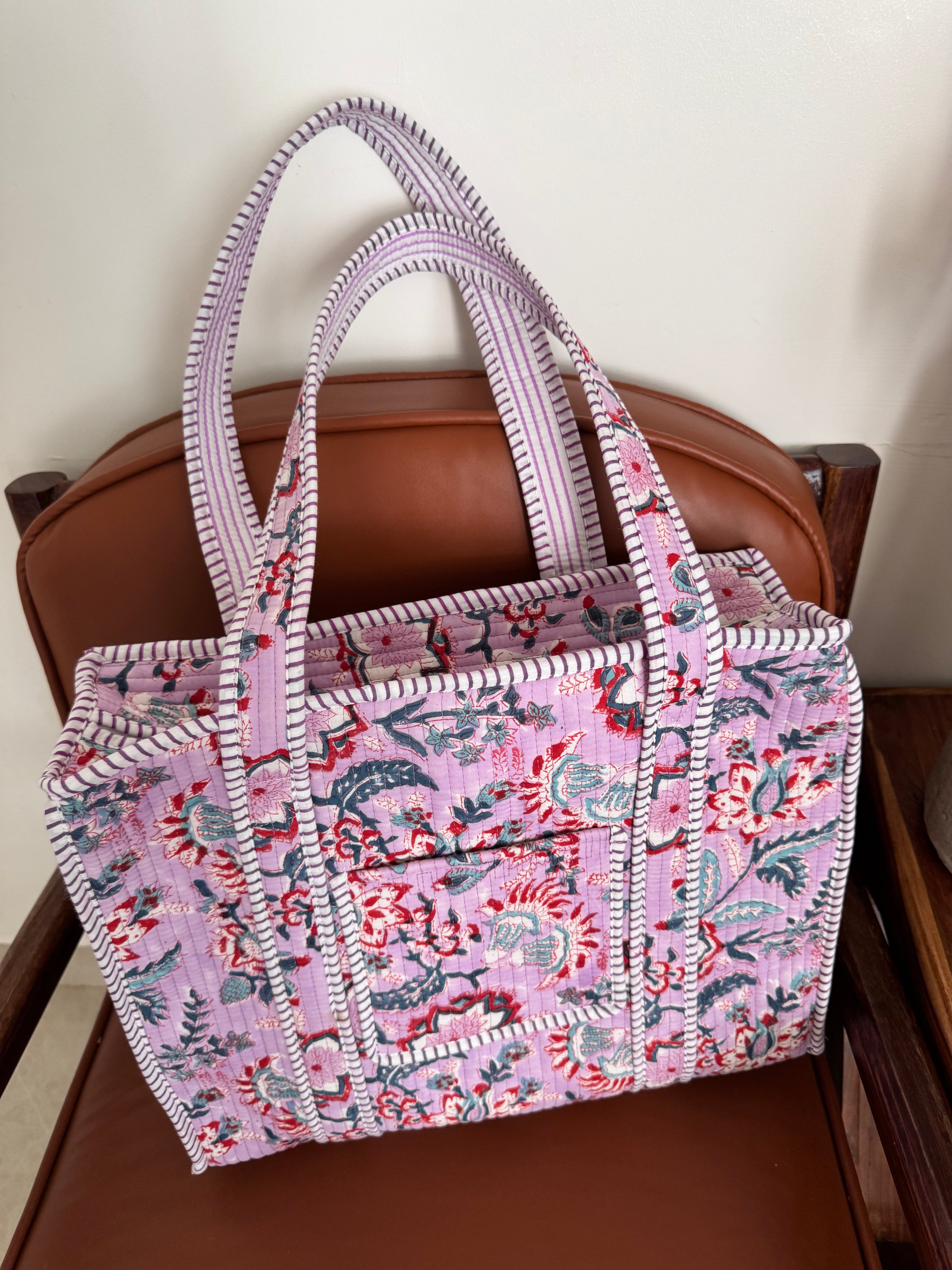 MEDIUM TOTE BAG WITH THREE POCKETS