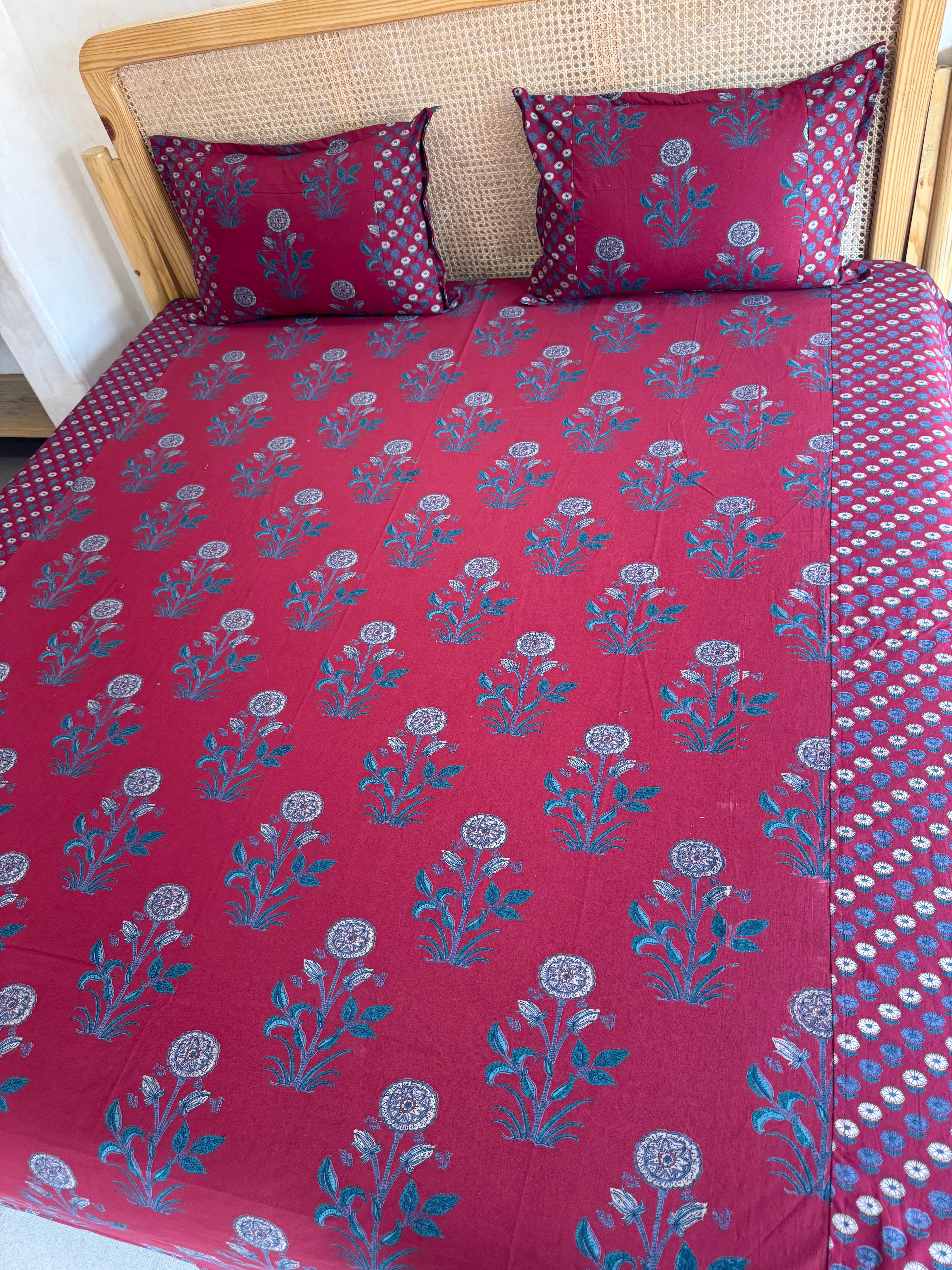KANAK BEDSHEET WITH TWO PILLOW CASES