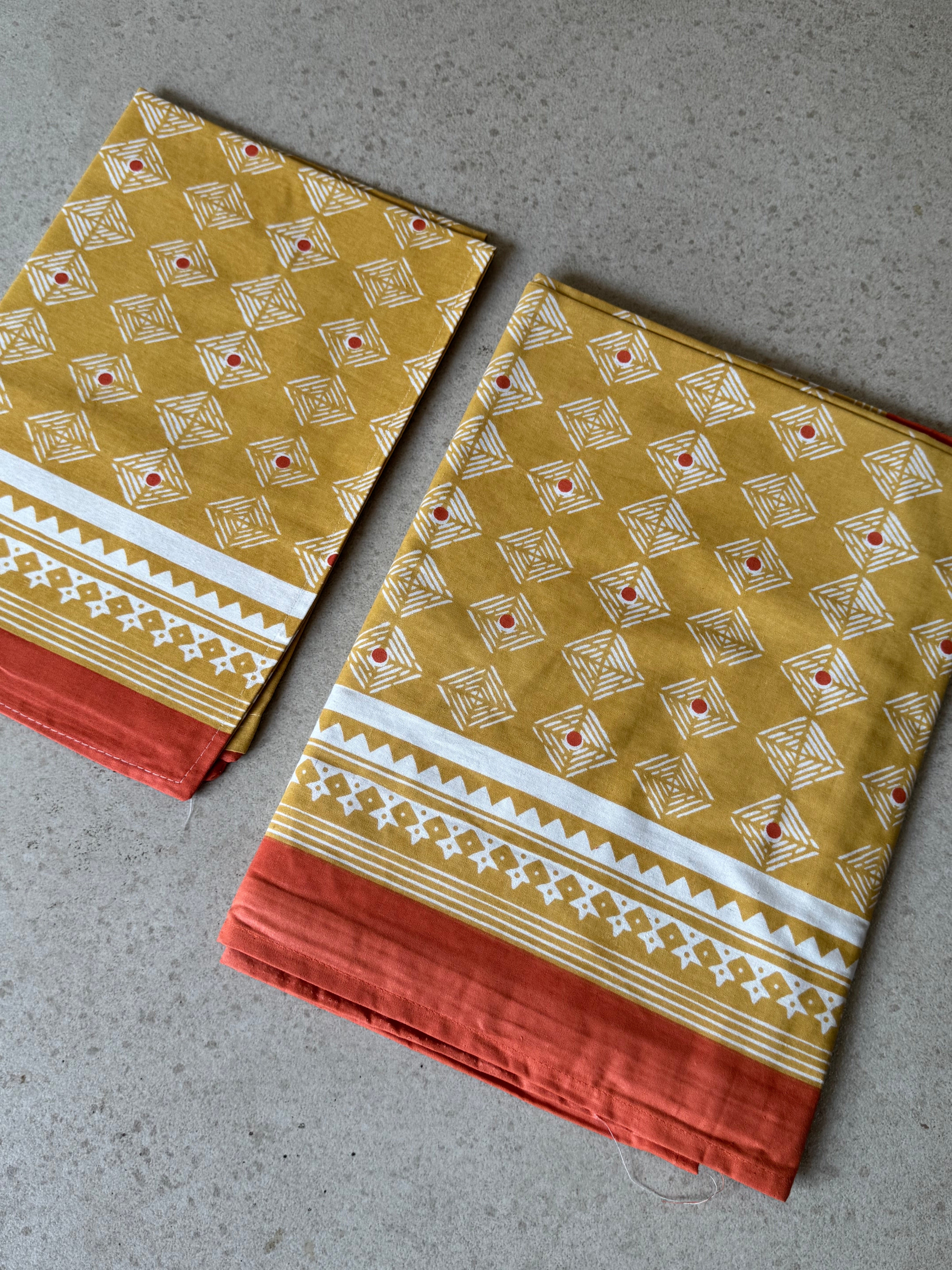 SHALIMAR SINGLE BEDSHEET WITH ONE PILLOW COVER