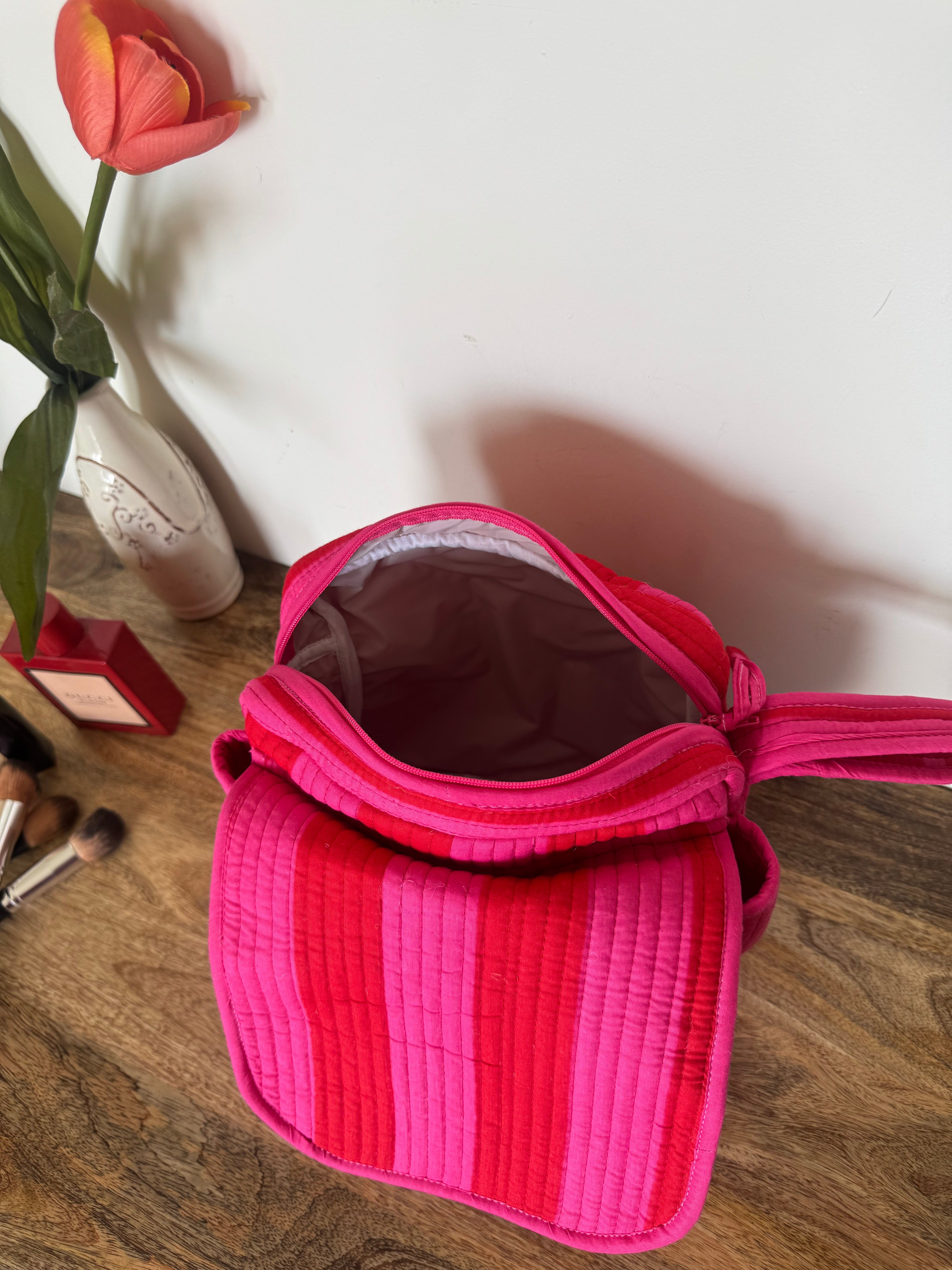 MAKEUP-ON-THE-GO/ DIAPER CHANGING BAG
