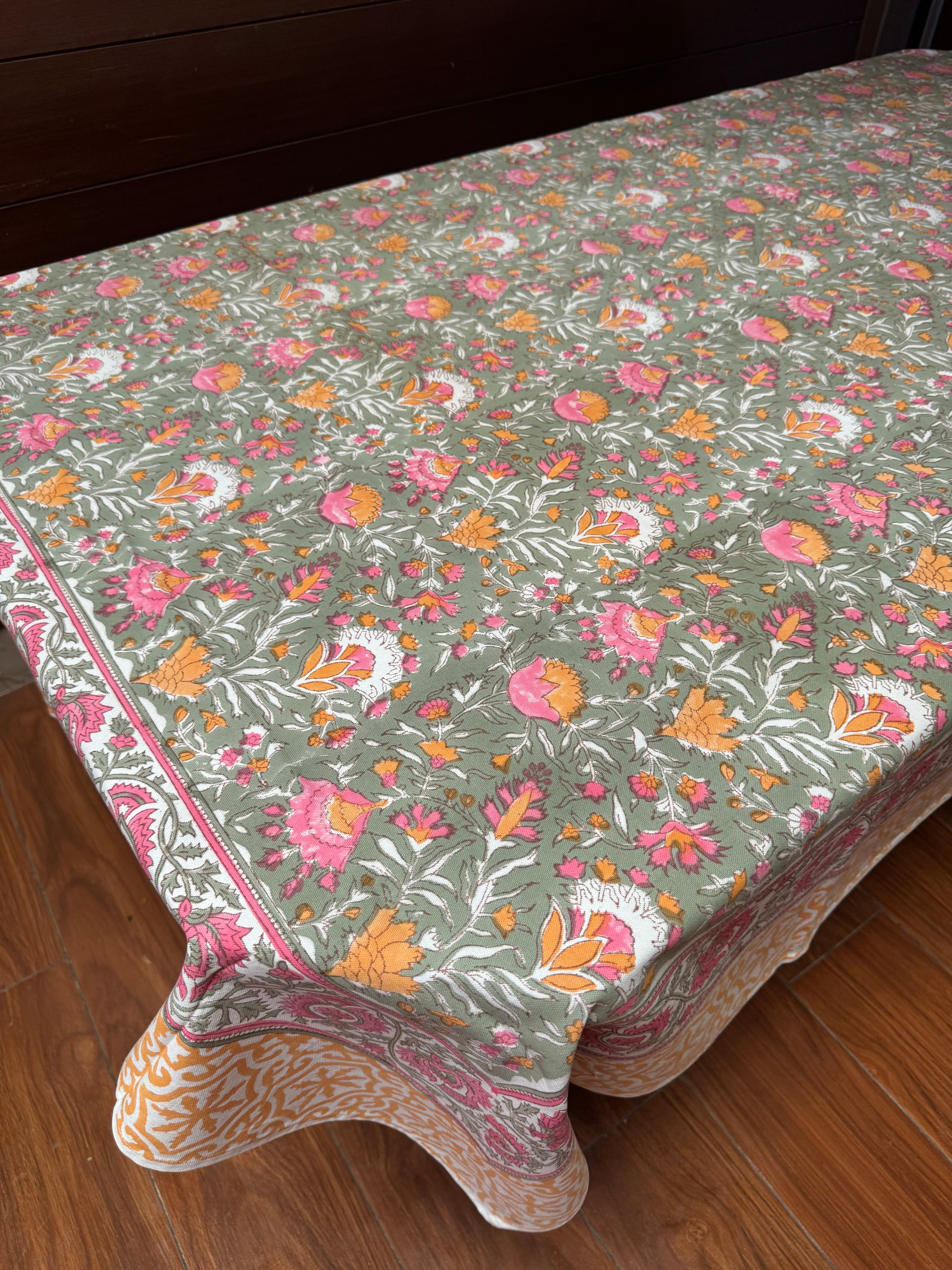 SIX SEATER HANDBLOCK PRINTED TABLECLOTH