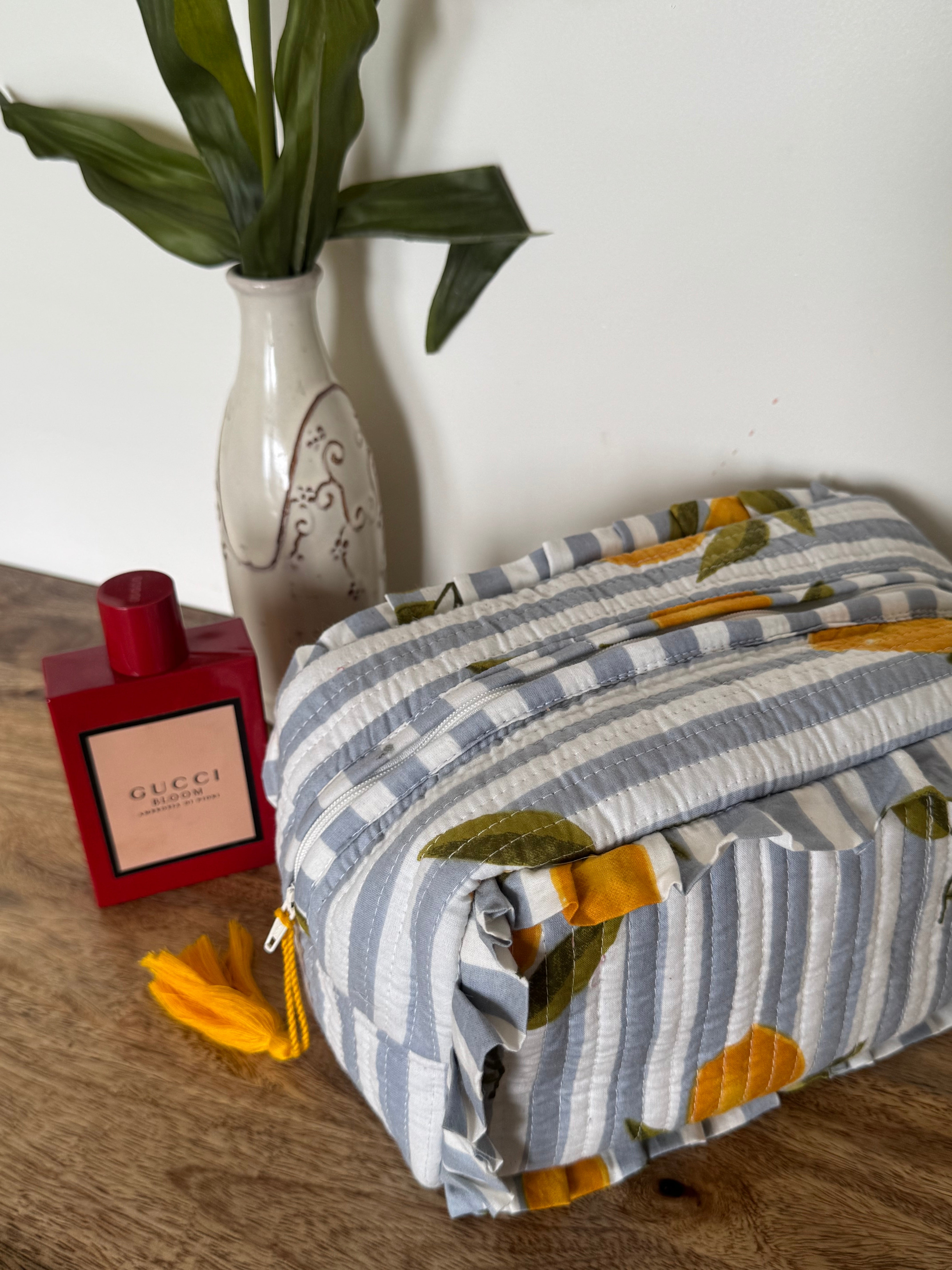 FRILL TOILETRY BAG