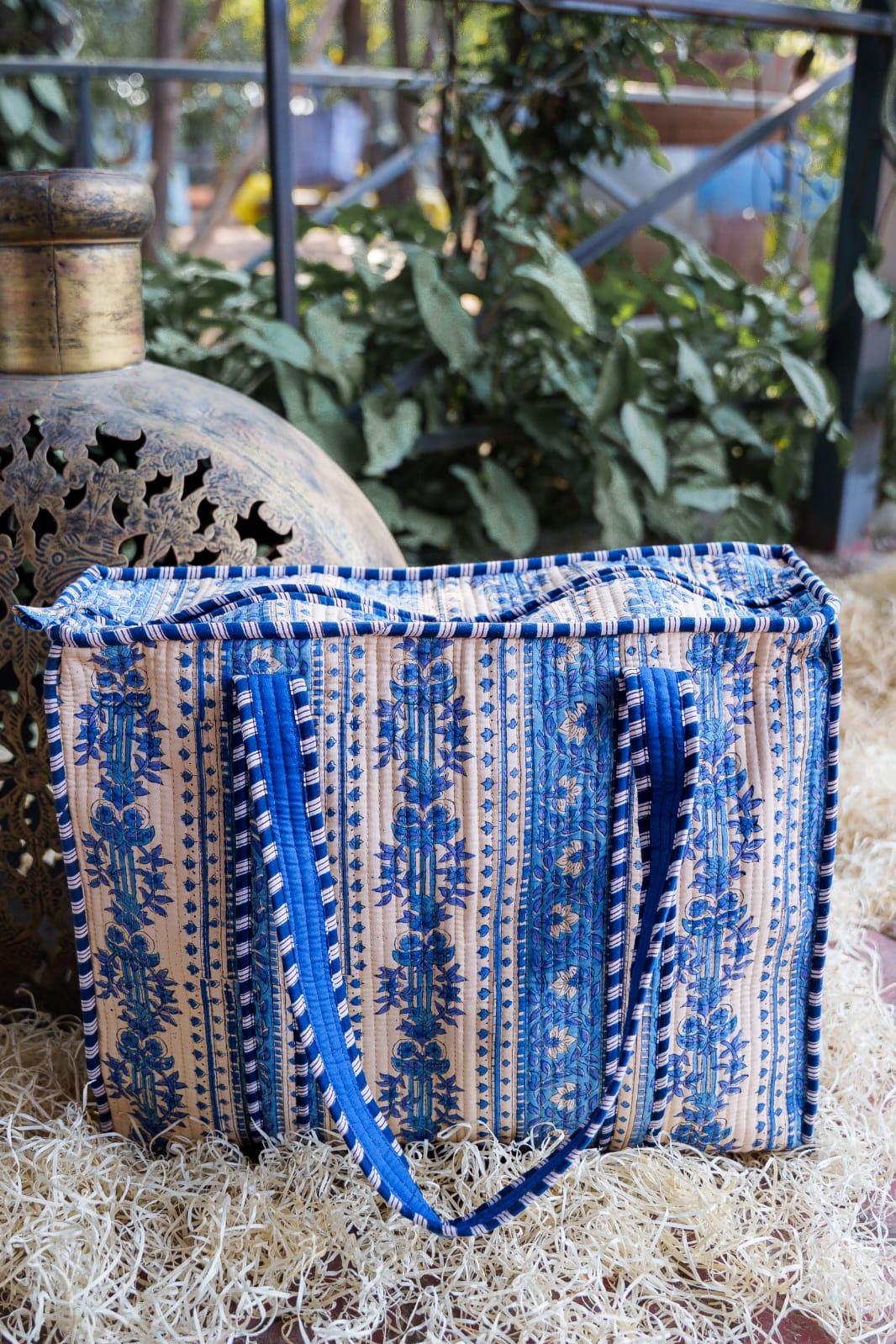 HAND BLOCK PRINTED TOTE BAG WITH ZIP