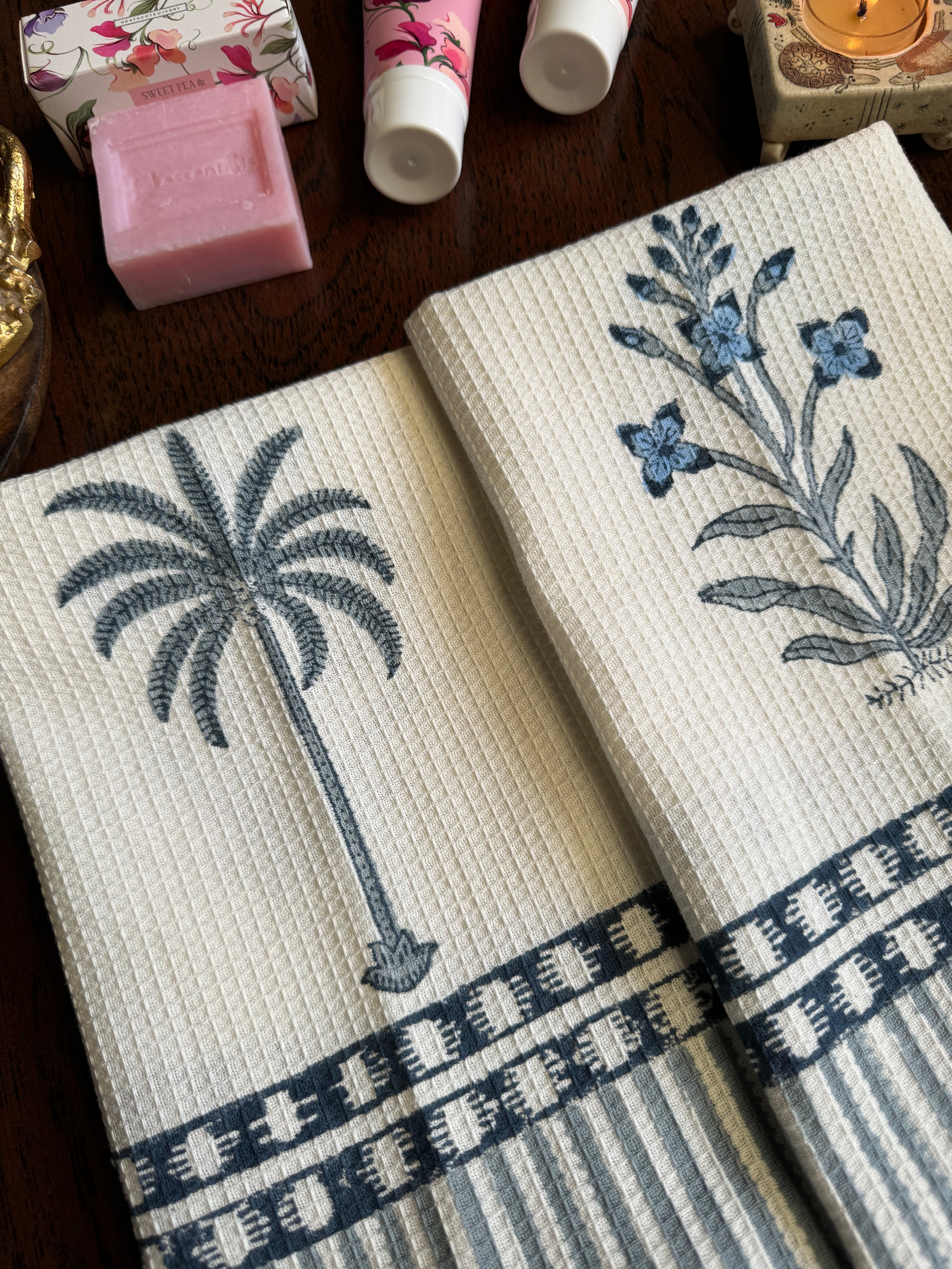 TROPICAL PALM HAND BLOCK PRINTED BODY & HAND TOWEL SET