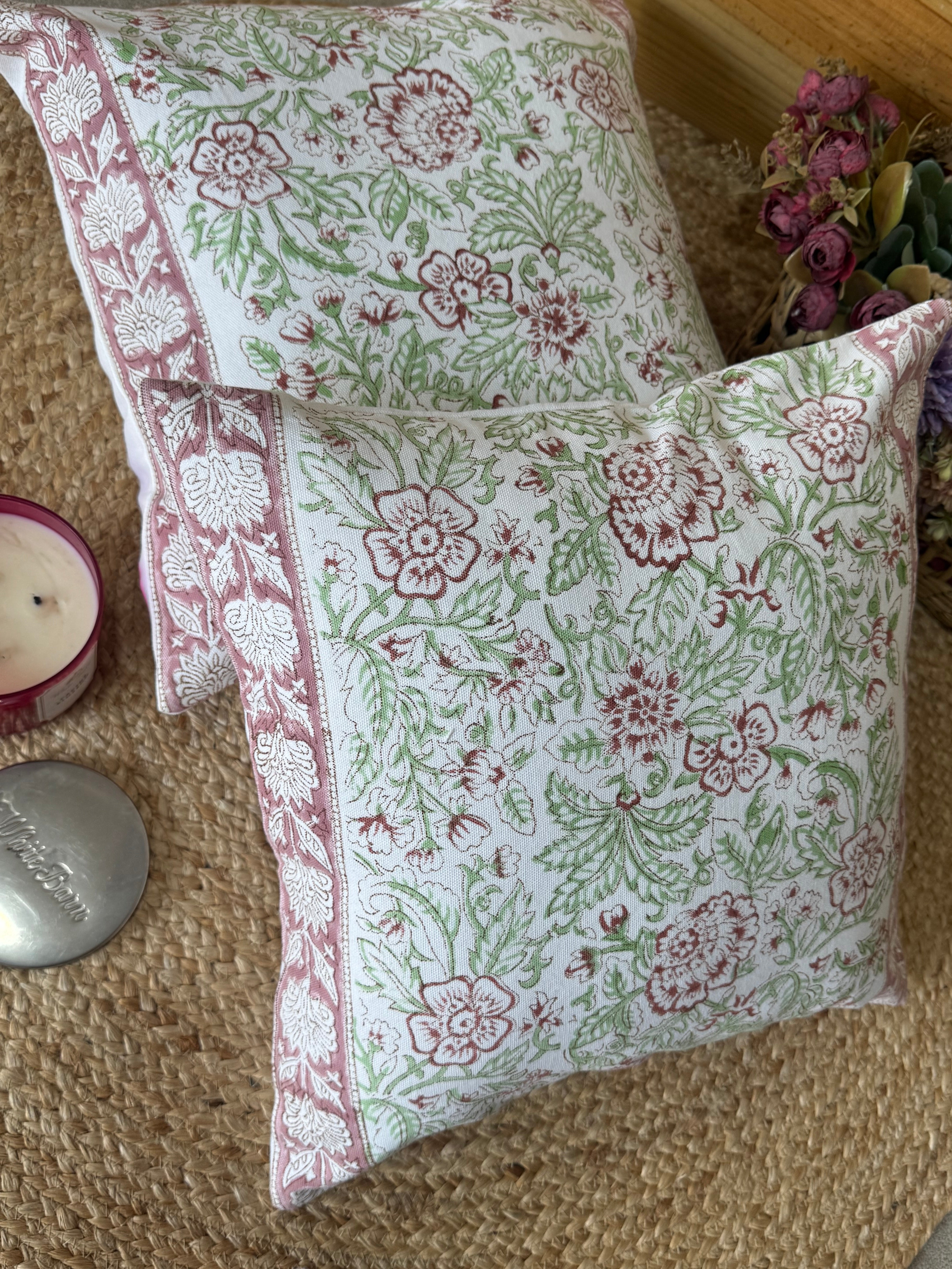 A PAIR OF HANDBLOCK PRINTED 16*16 INCHES CUSHION COVER