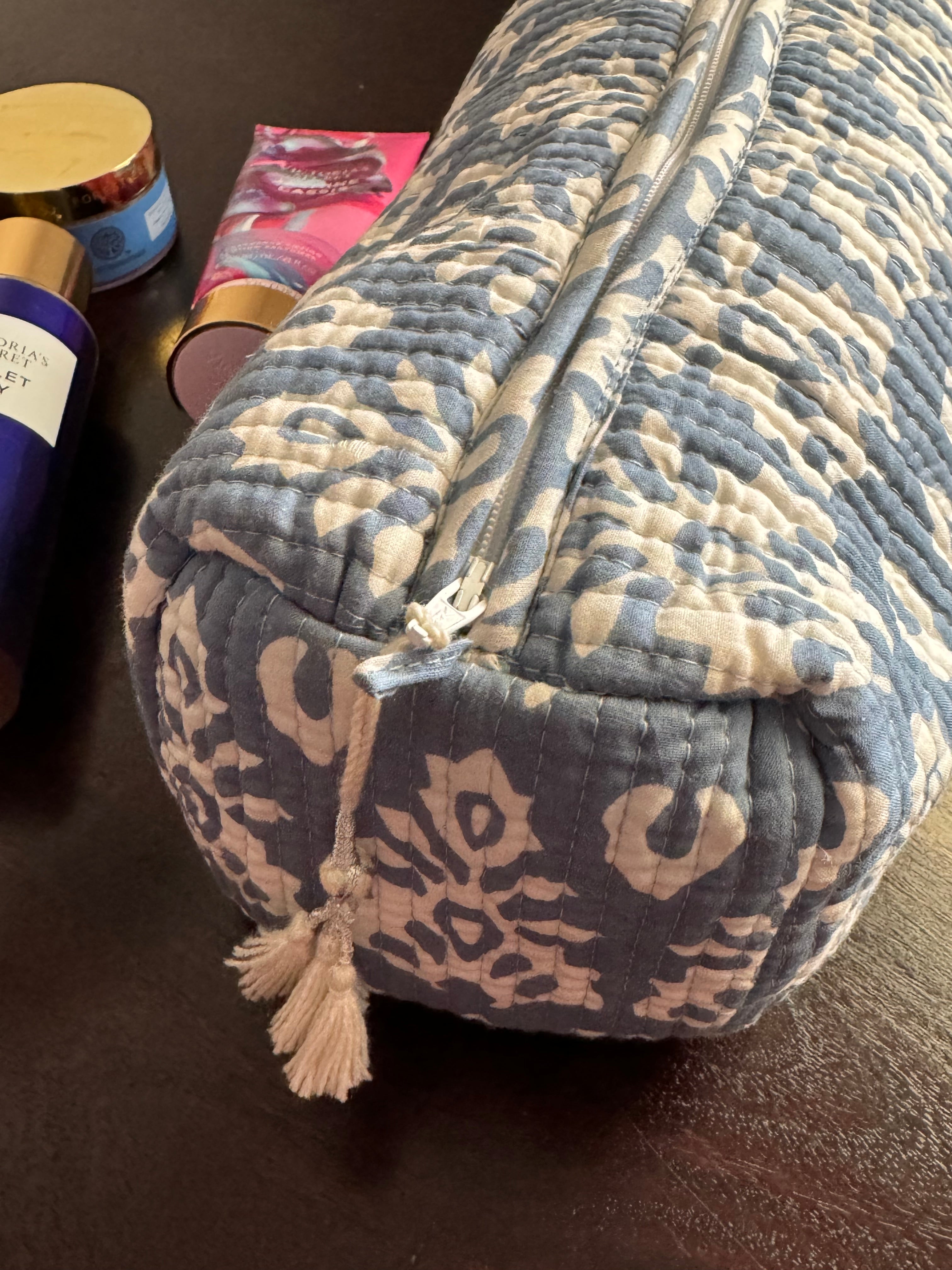 MULTI PURPOSE TOILETRY BAGS