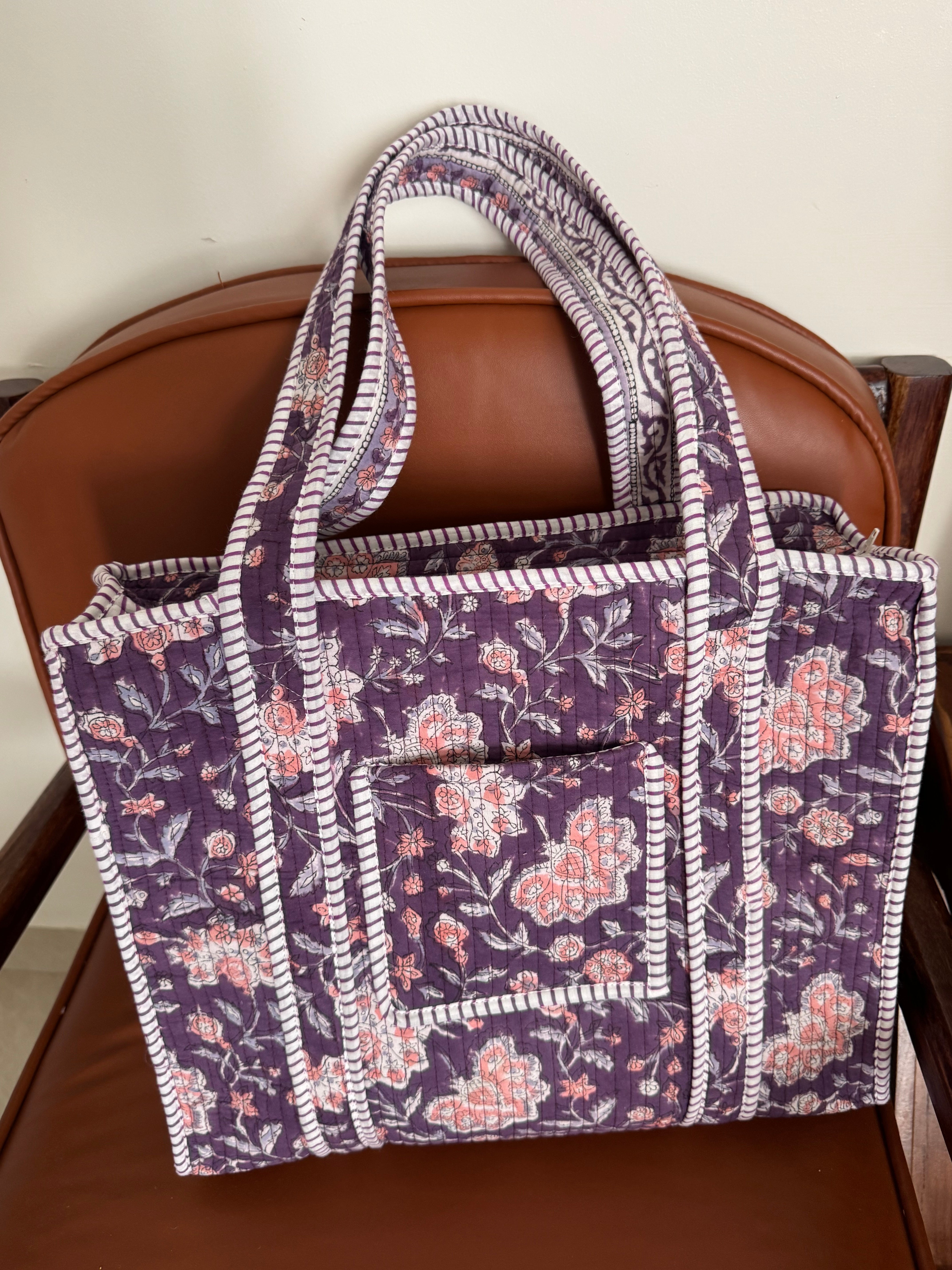 MEDIUM TOTE BAG WITH THREE POCKETS