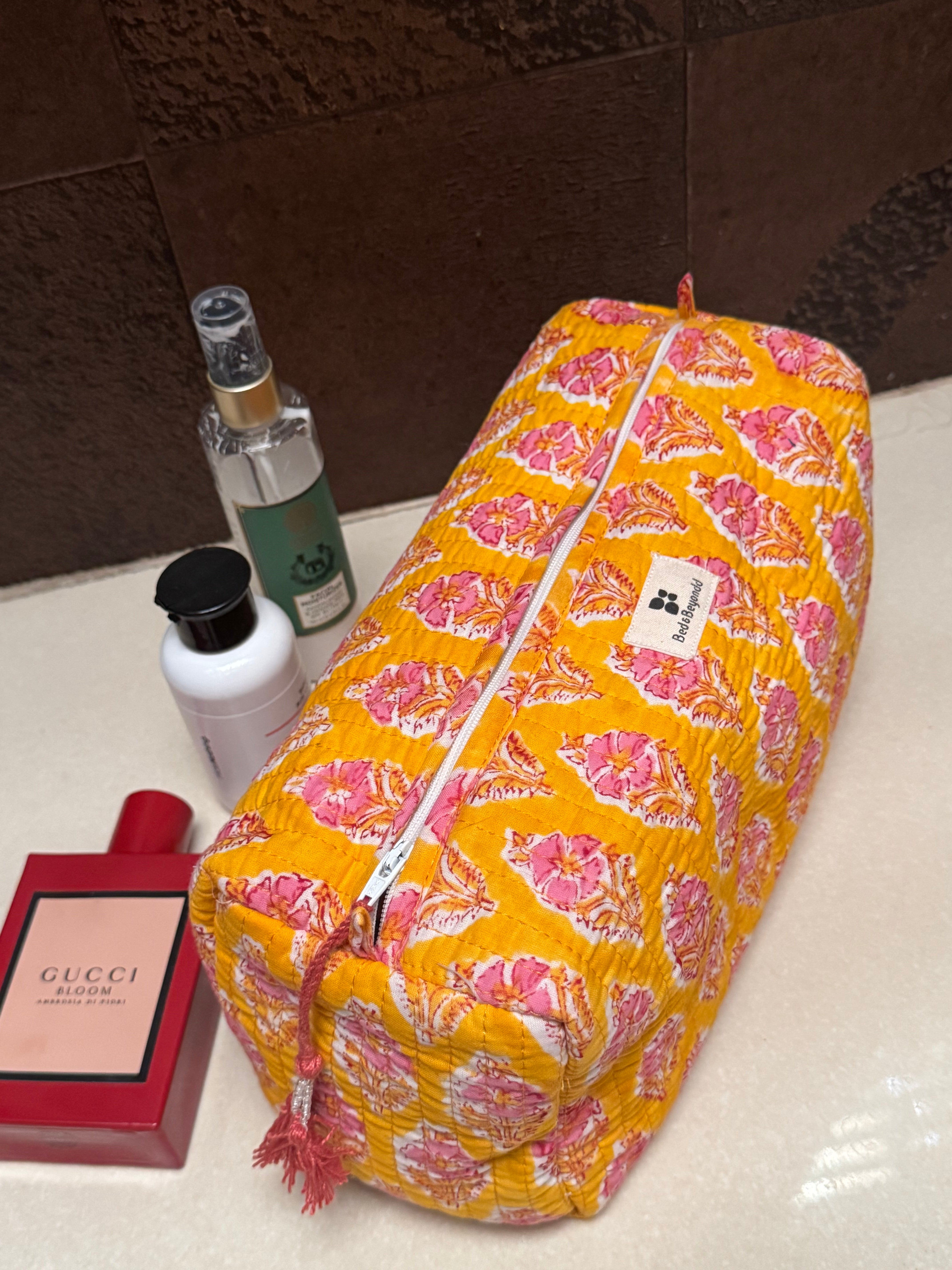 MULTI PURPOSE TOILETRY BAG