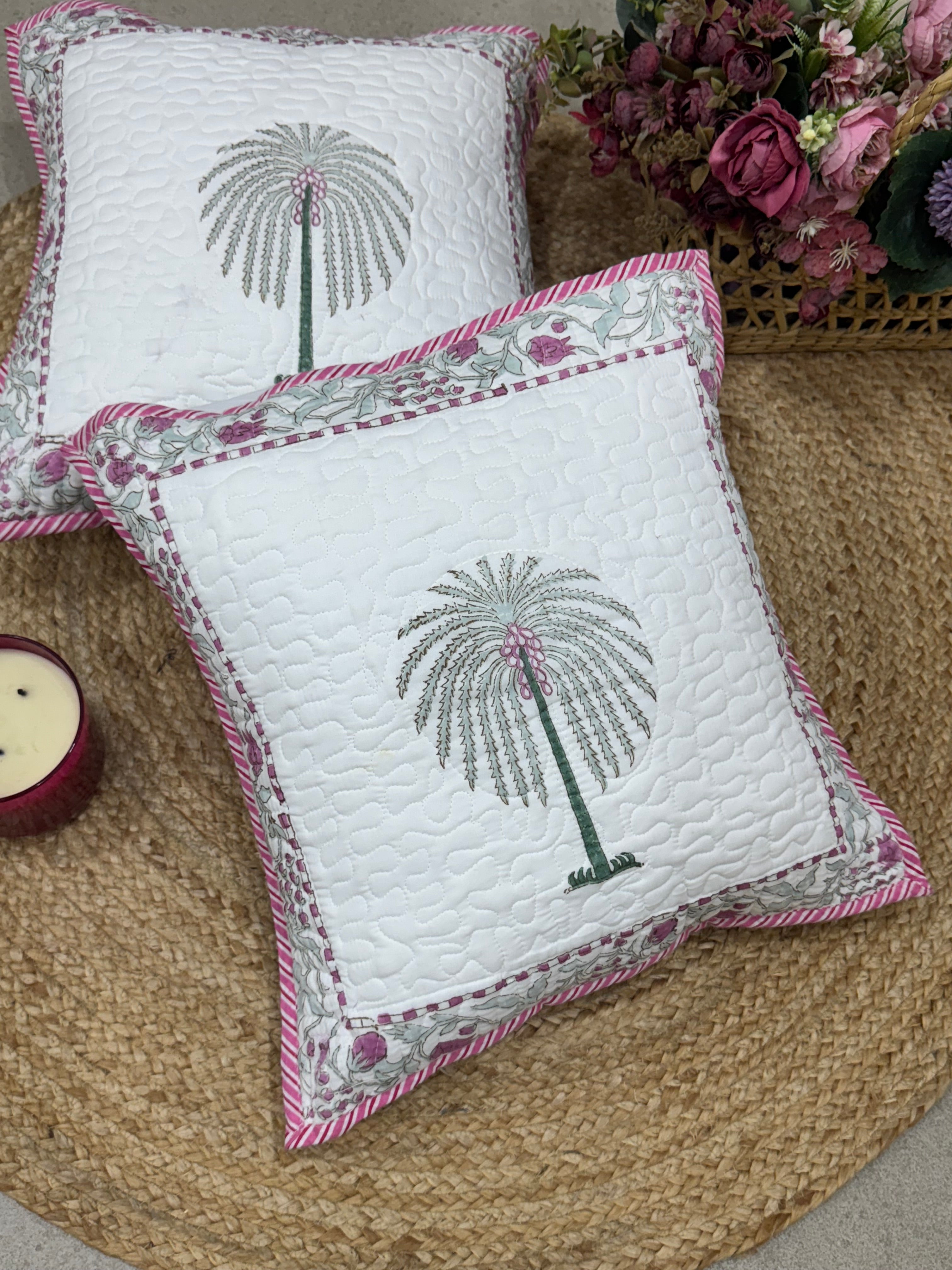 A PAIR OF QUILTED HANDBLOCK PRINTED 16*16 INCHES CUSHION
