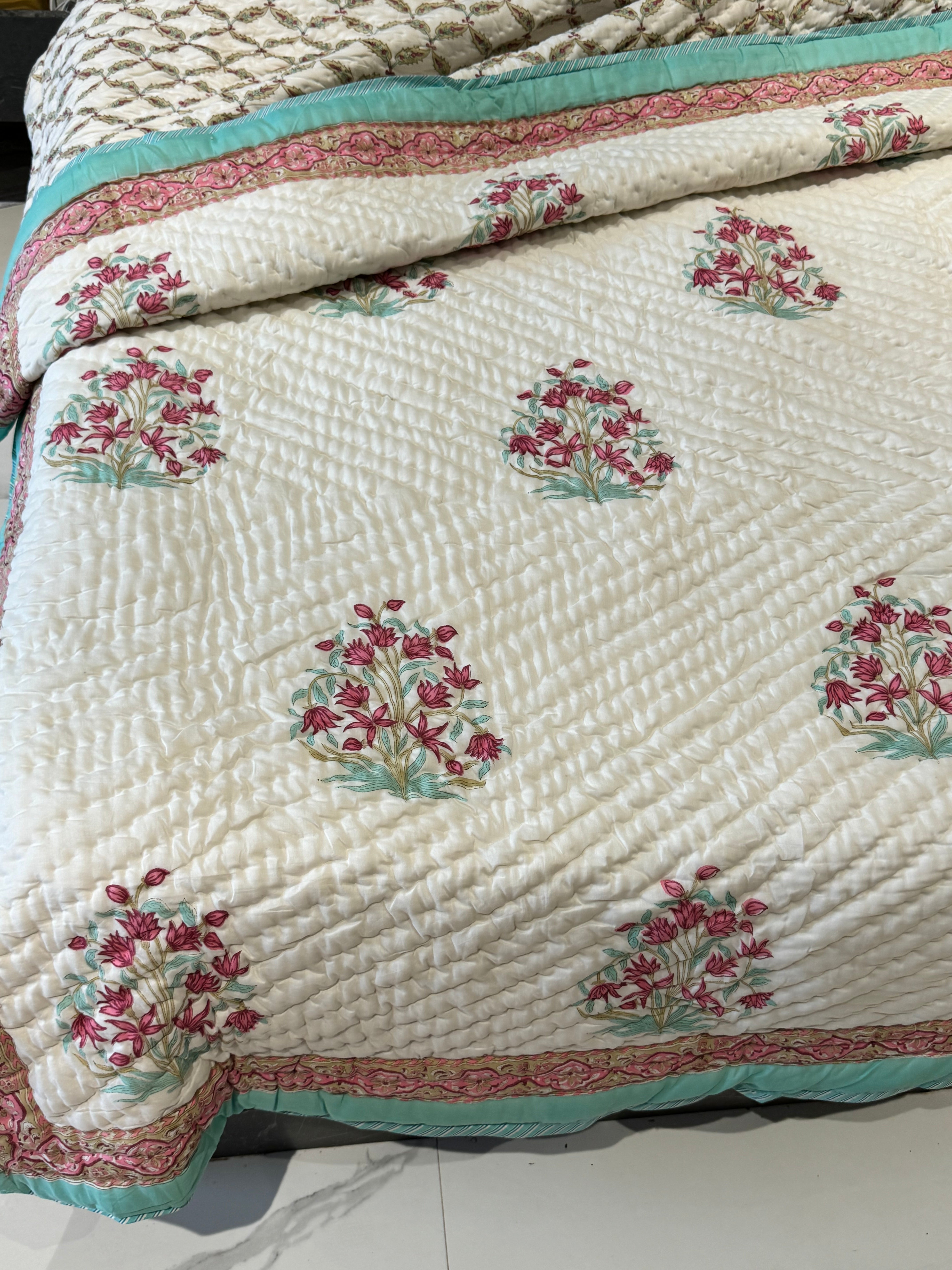 HAND BLOCK PRINTED REVERSIBLE MULMUL QUILT