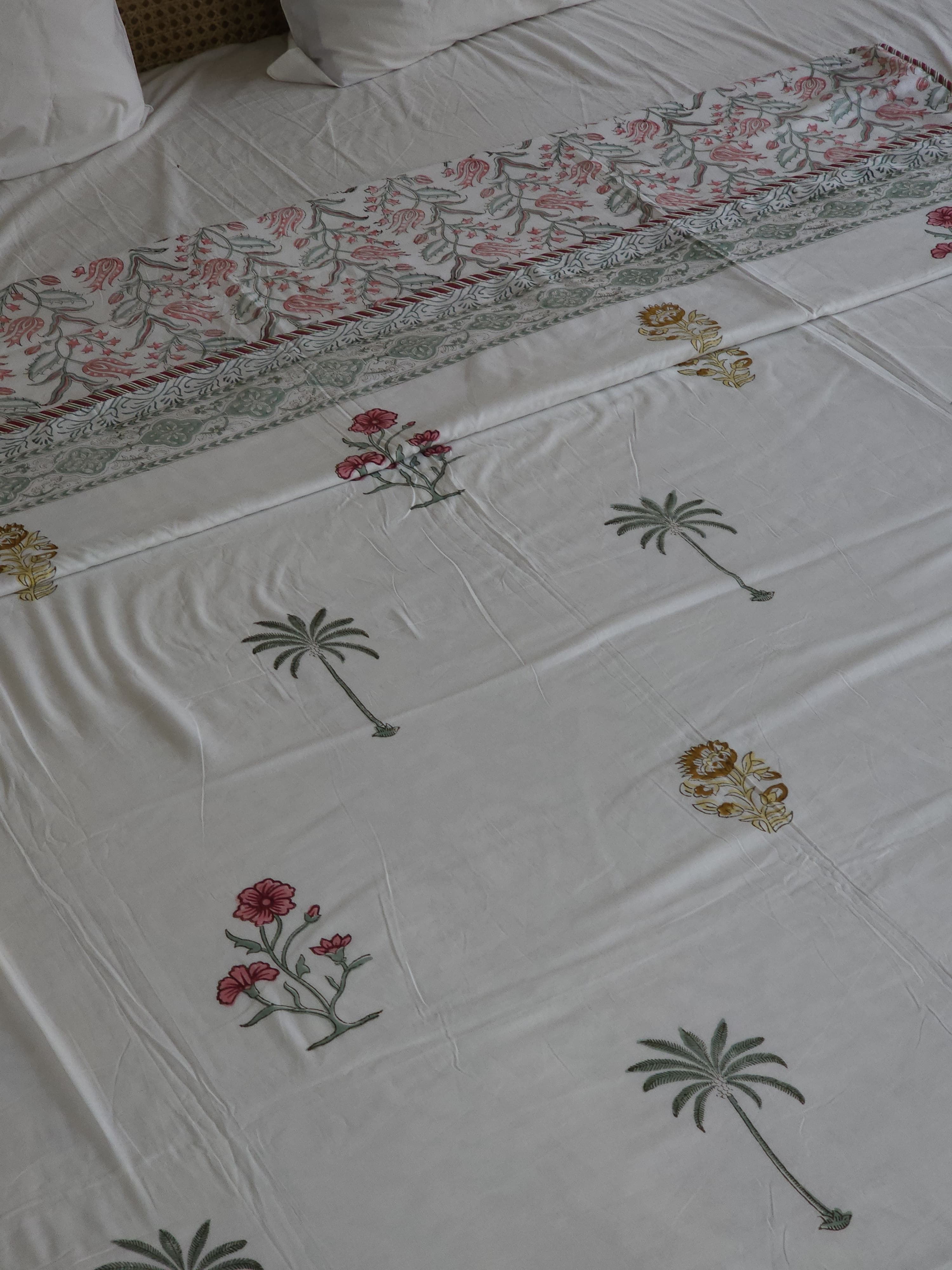 PALM TREE HANDBLOCK PRINTED REVERSIBLE MULMUL DOHAR