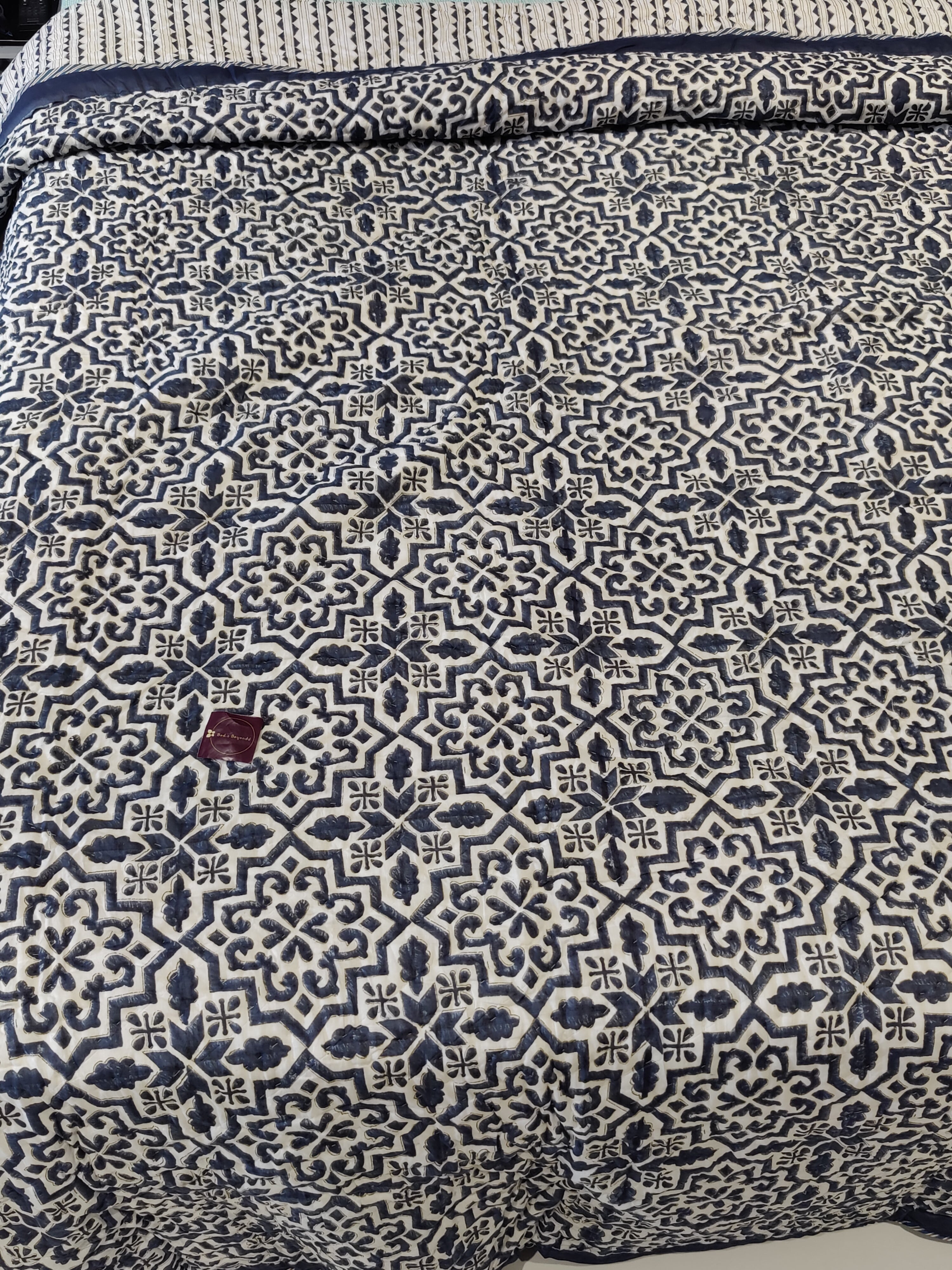 GEOMETRICAL BLUE HAND BLOCK PRINTED REVERSIBLE MULMUL QUILT