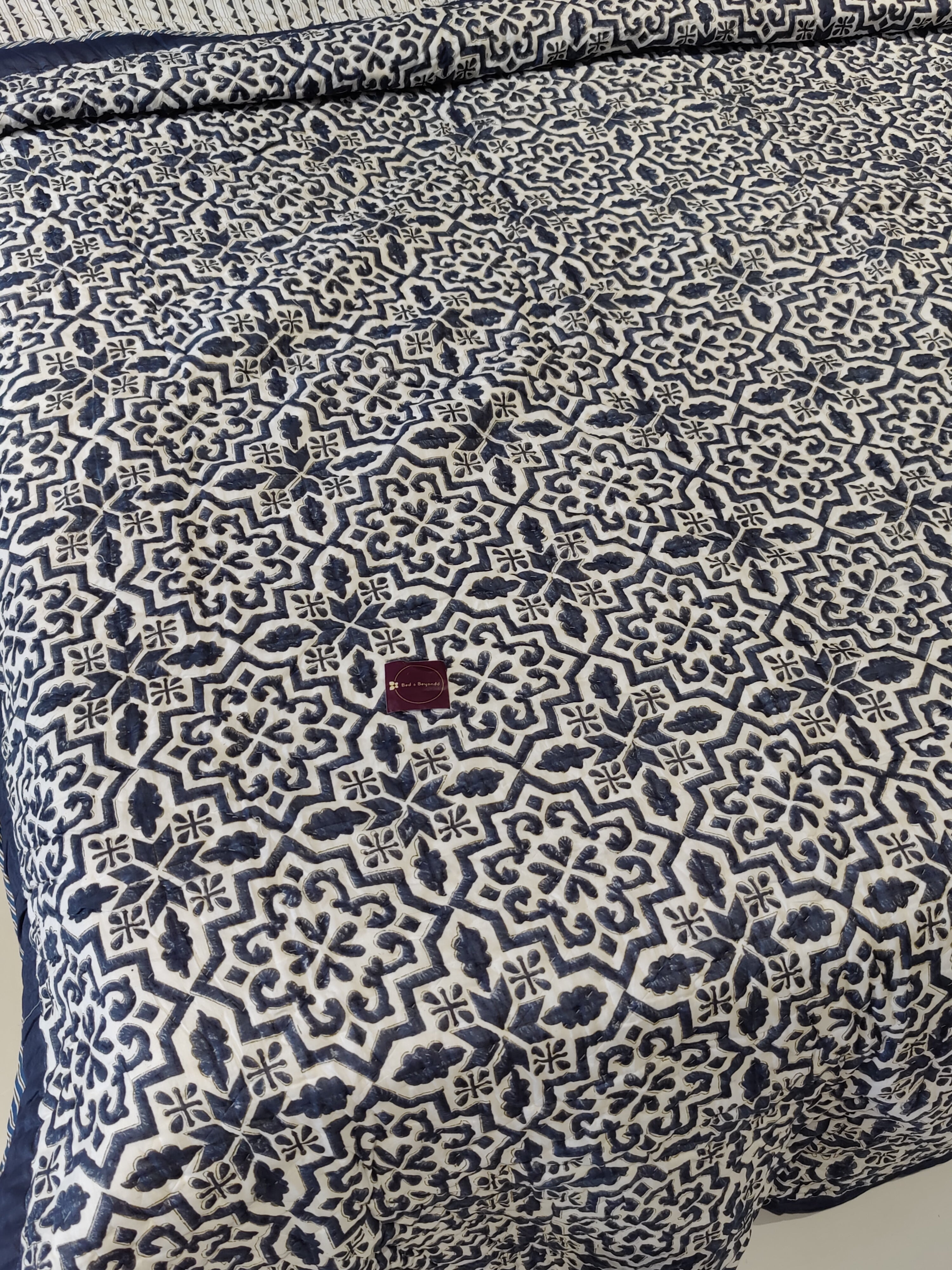 GEOMETRICAL BLUE HAND BLOCK PRINTED REVERSIBLE MULMUL QUILT